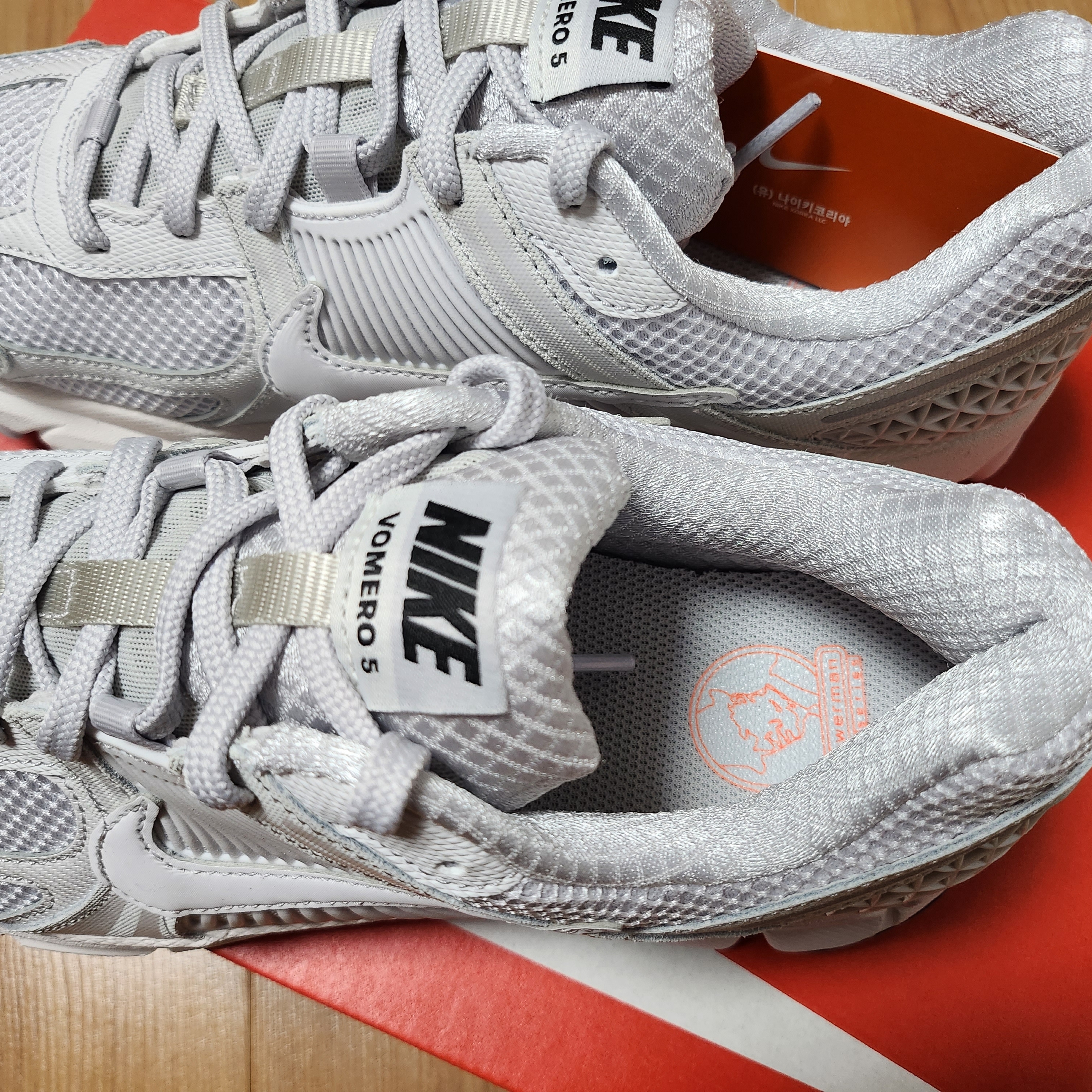 Nike Zoom Vomero 5 SP Vast Grey 2023 착용 스타일 - 3