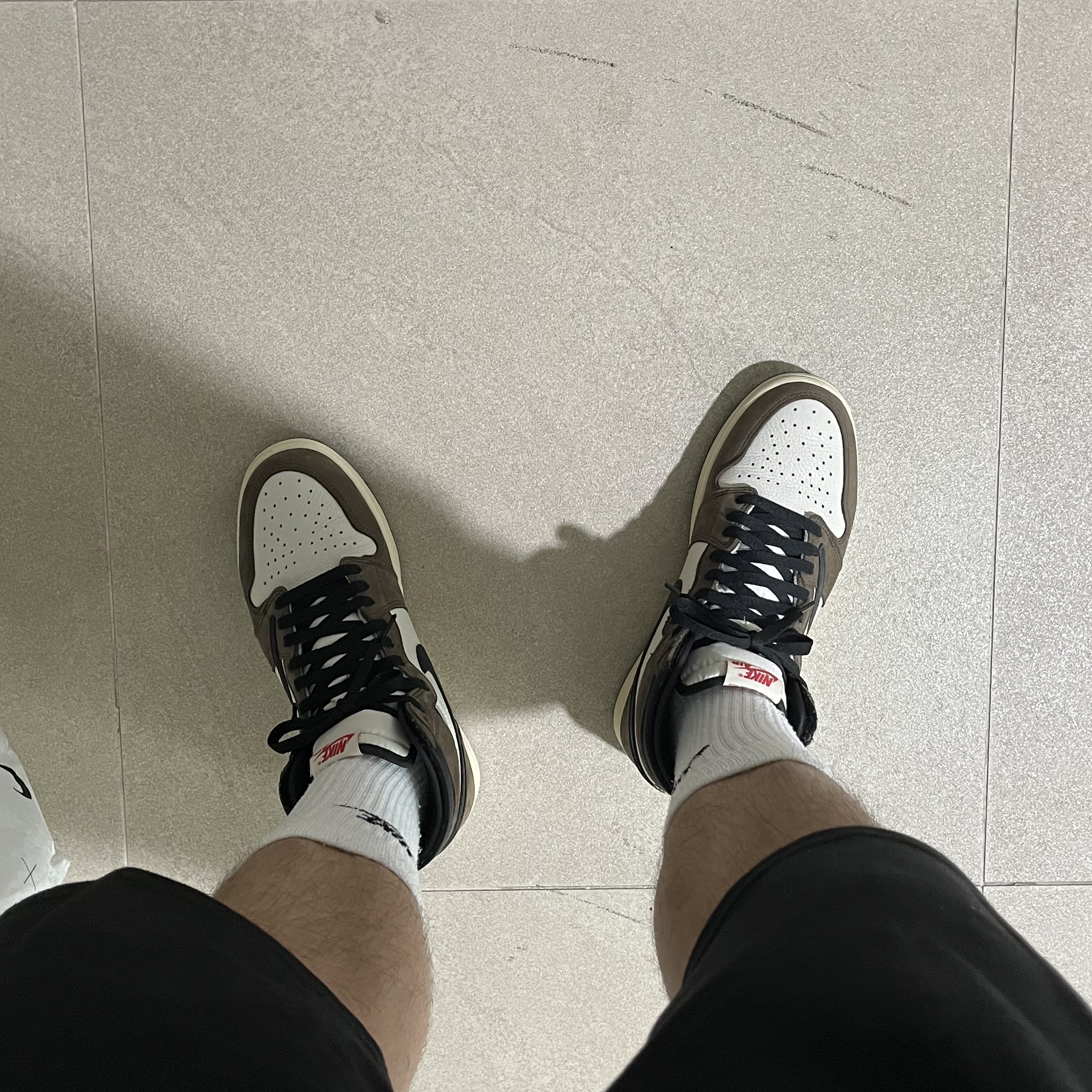 Jordan 1 x Travis Scott Retro High OG SP Mocha 착용 스타일