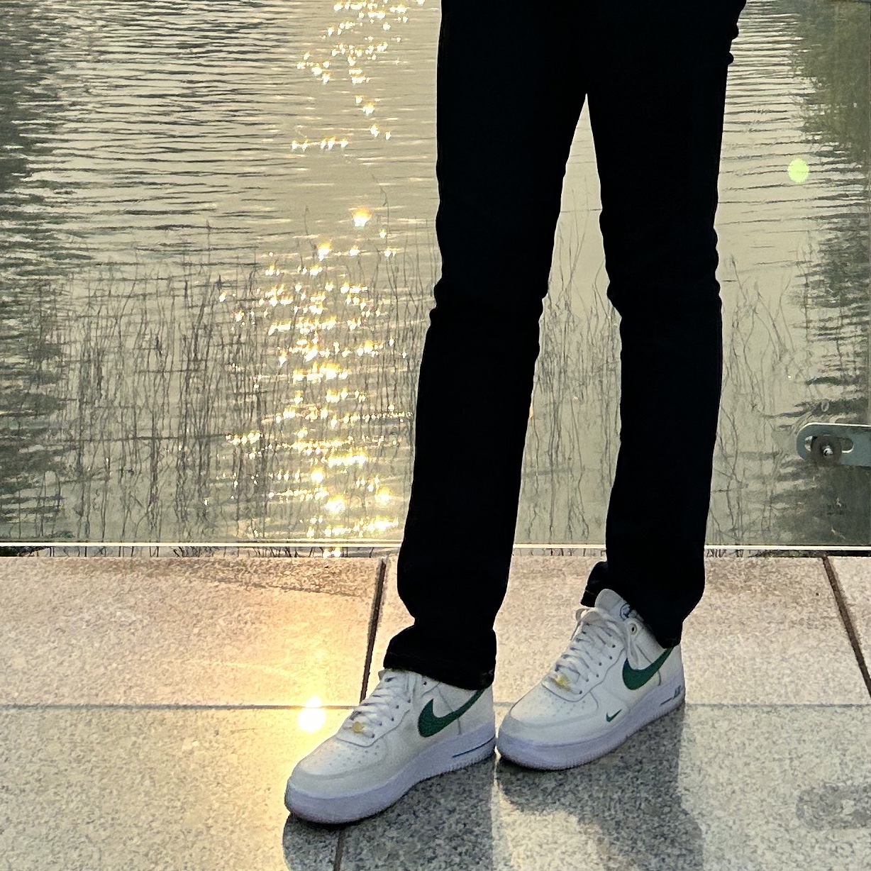 Nike Air Force 1 '07 LV8 40th Anniversary Join Forces Sail Malachite 착용 스타일 - 2