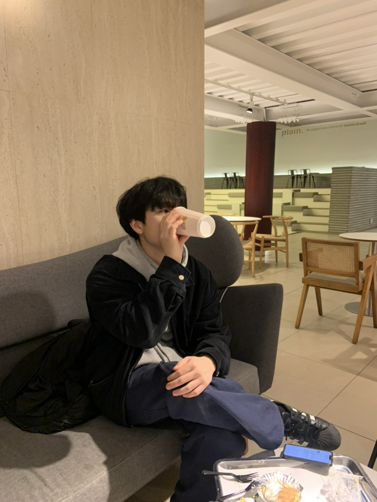 KREAM 프로필 이미지
