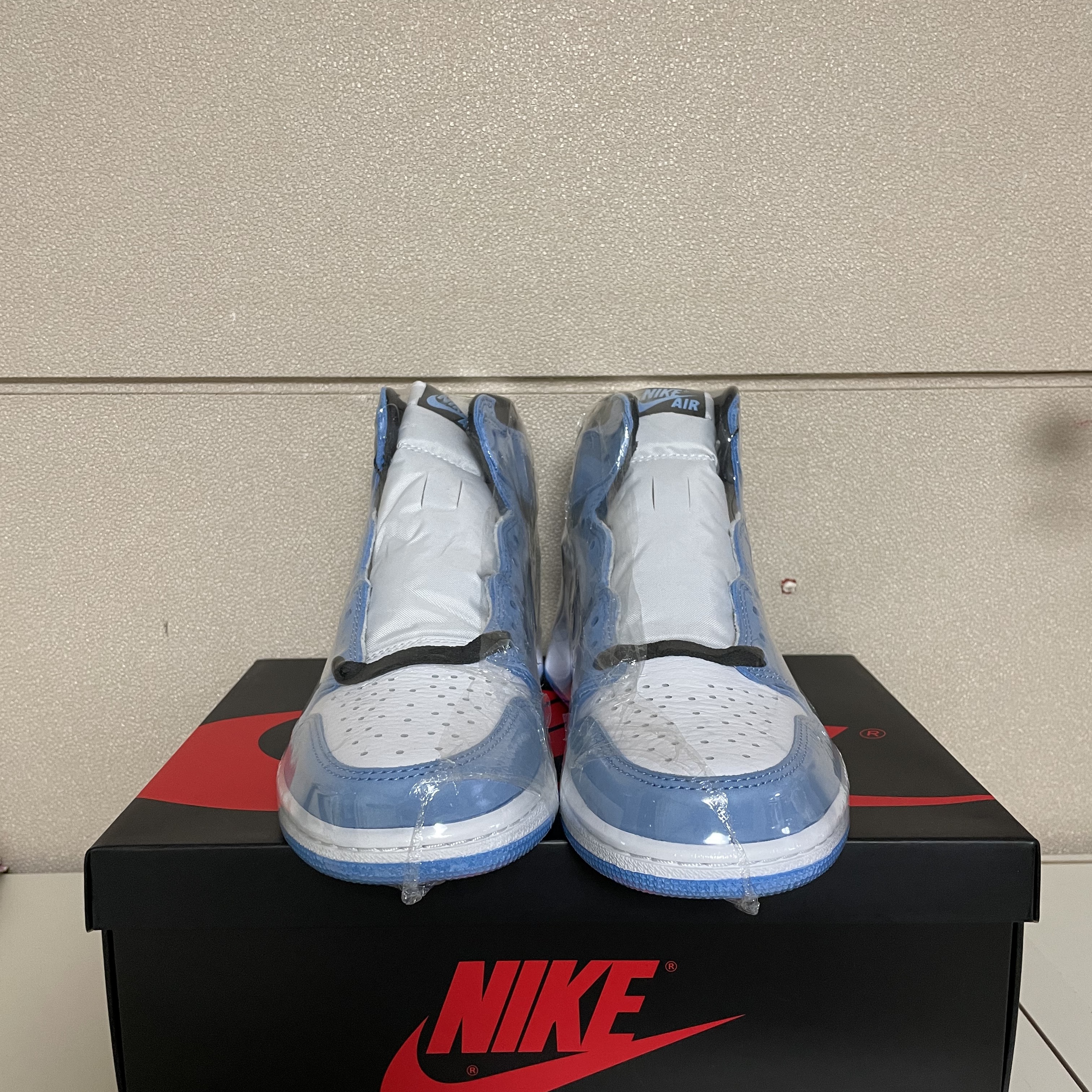 Jordan 1 Retro High OG University Blue 착용 스타일