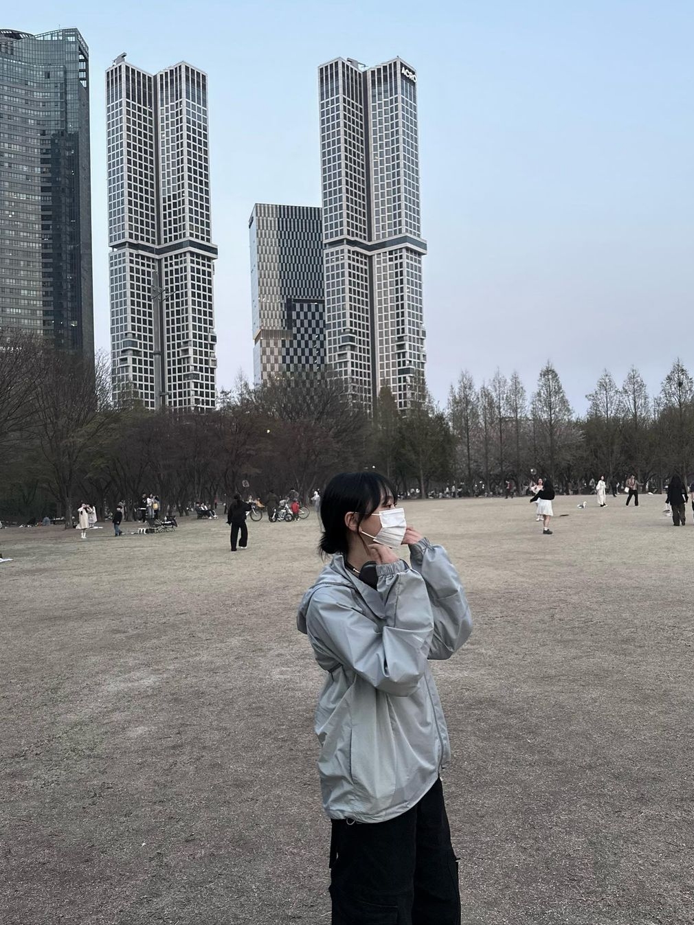 Apple AirPods Max Lightning Space Gray (Korean Ver.) 착용 스타일 - 2