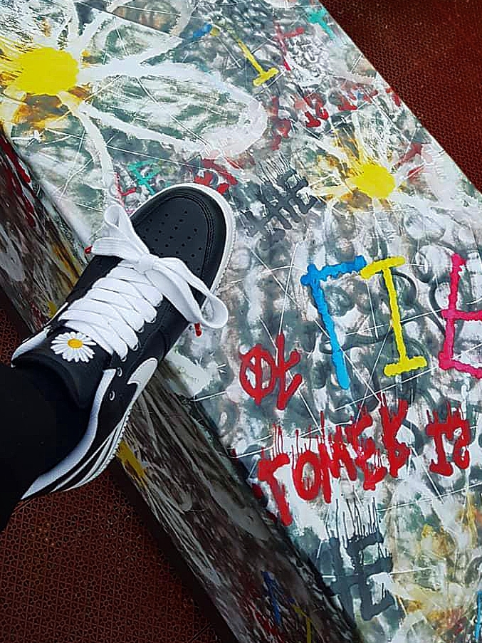 Nike x Peaceminusone Air Force 1 Low Para-Noise 착용 스타일
