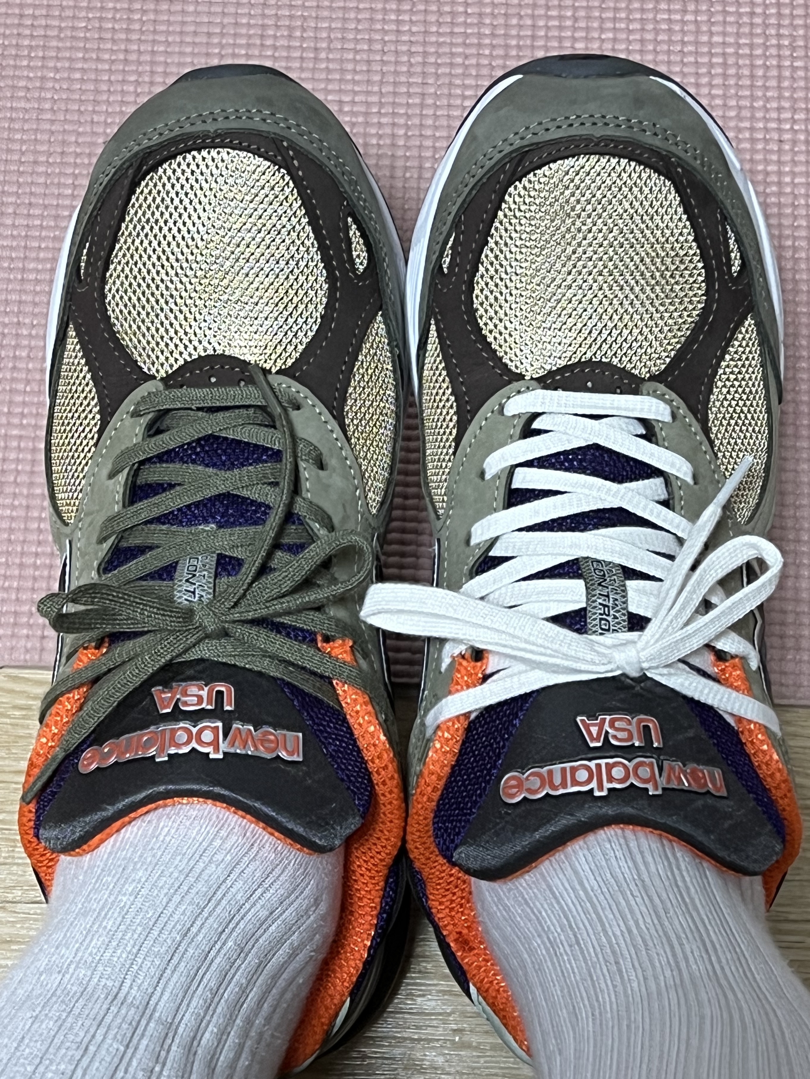 New Balance 990v3 Made in USA Tan Orange 착용 스타일 - 3