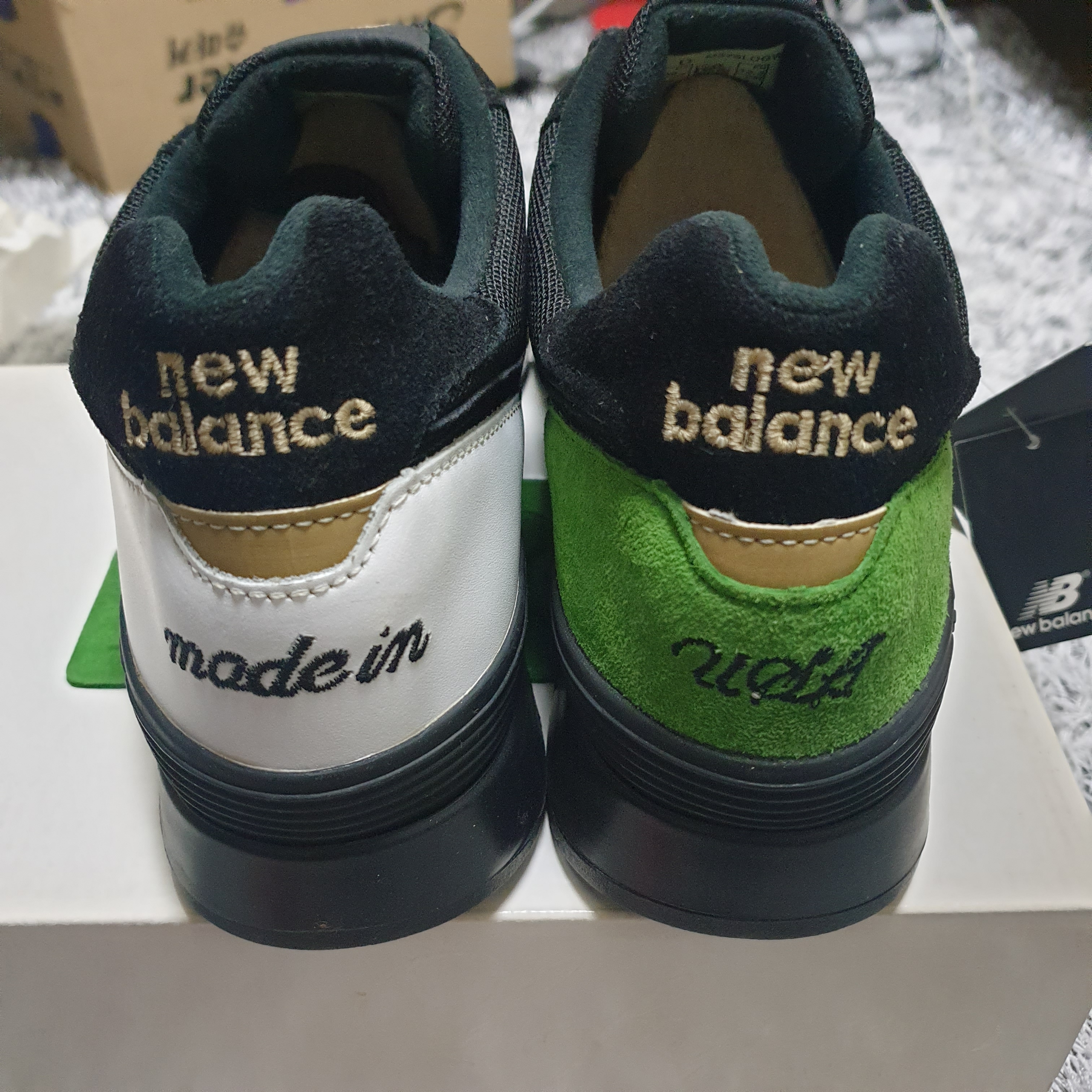 New Balance 576 Made in USA Green 착용 스타일 - 3