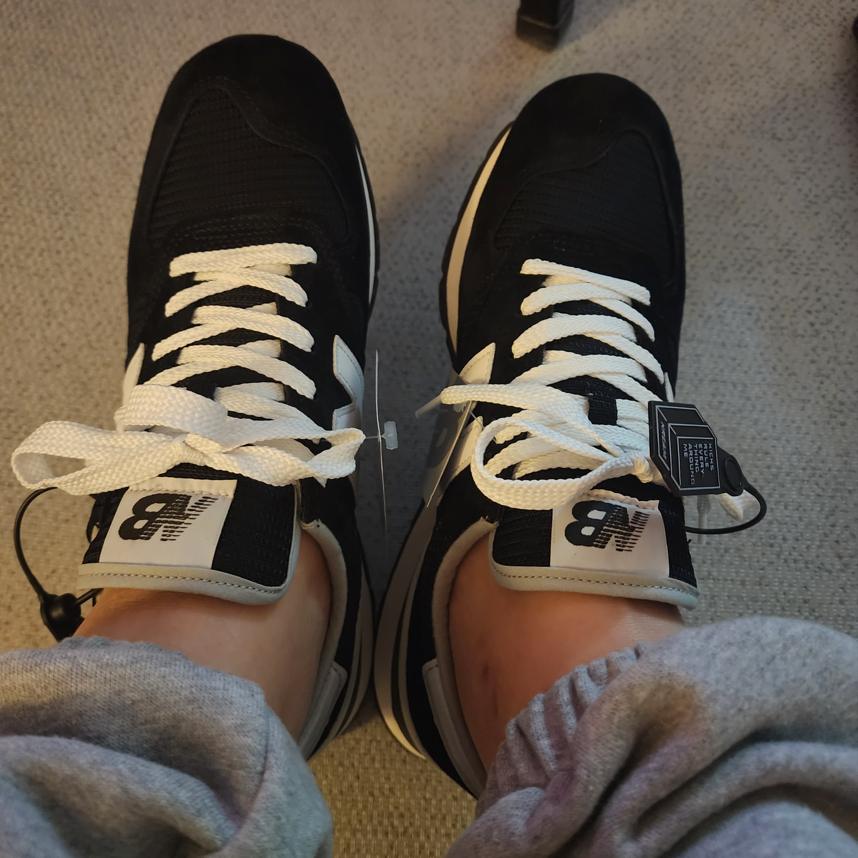 New Balance 990v1 Made in USA Black 착용 스타일
