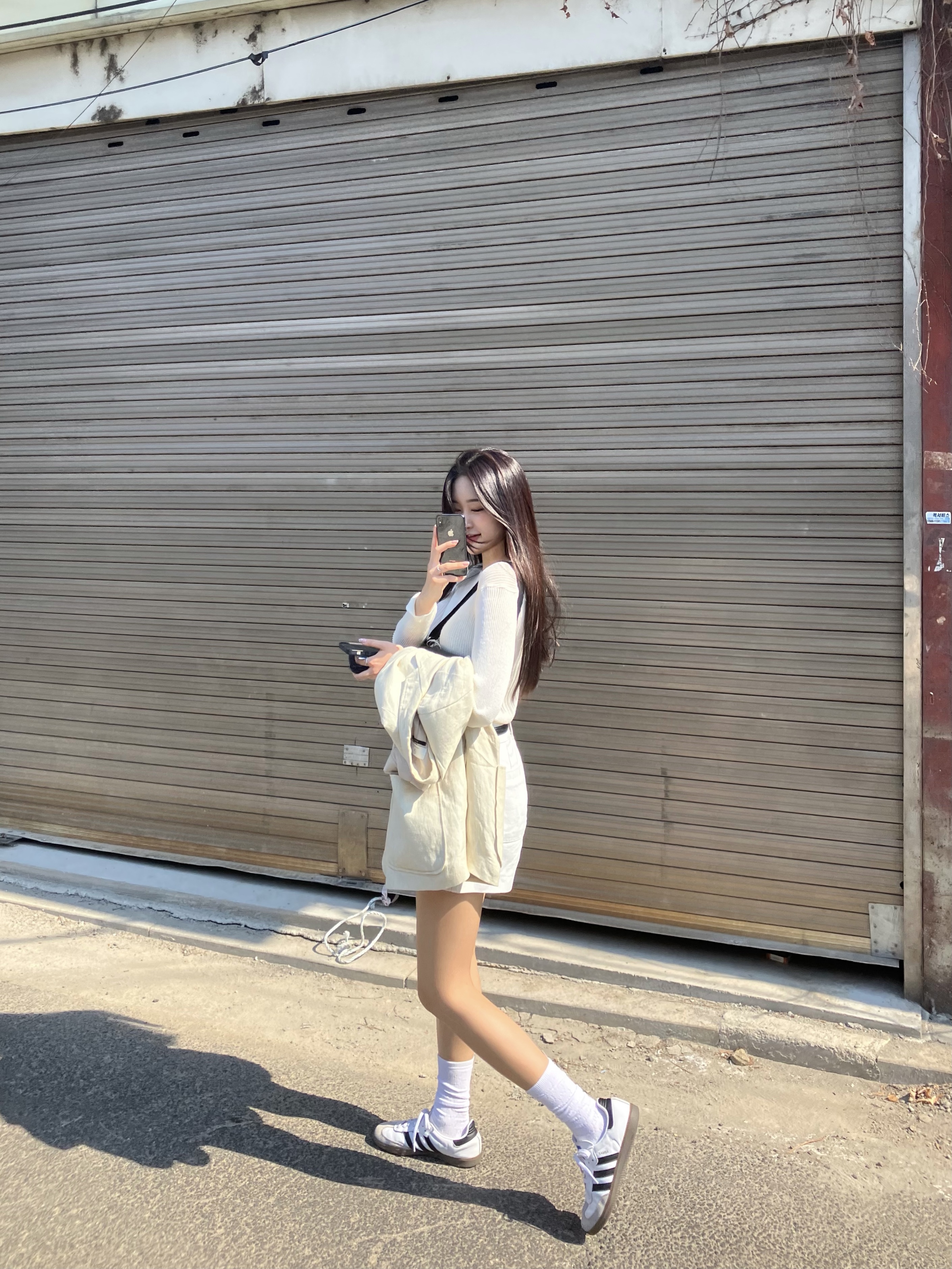 Adidas Samba OG Cloud White 착용 스타일