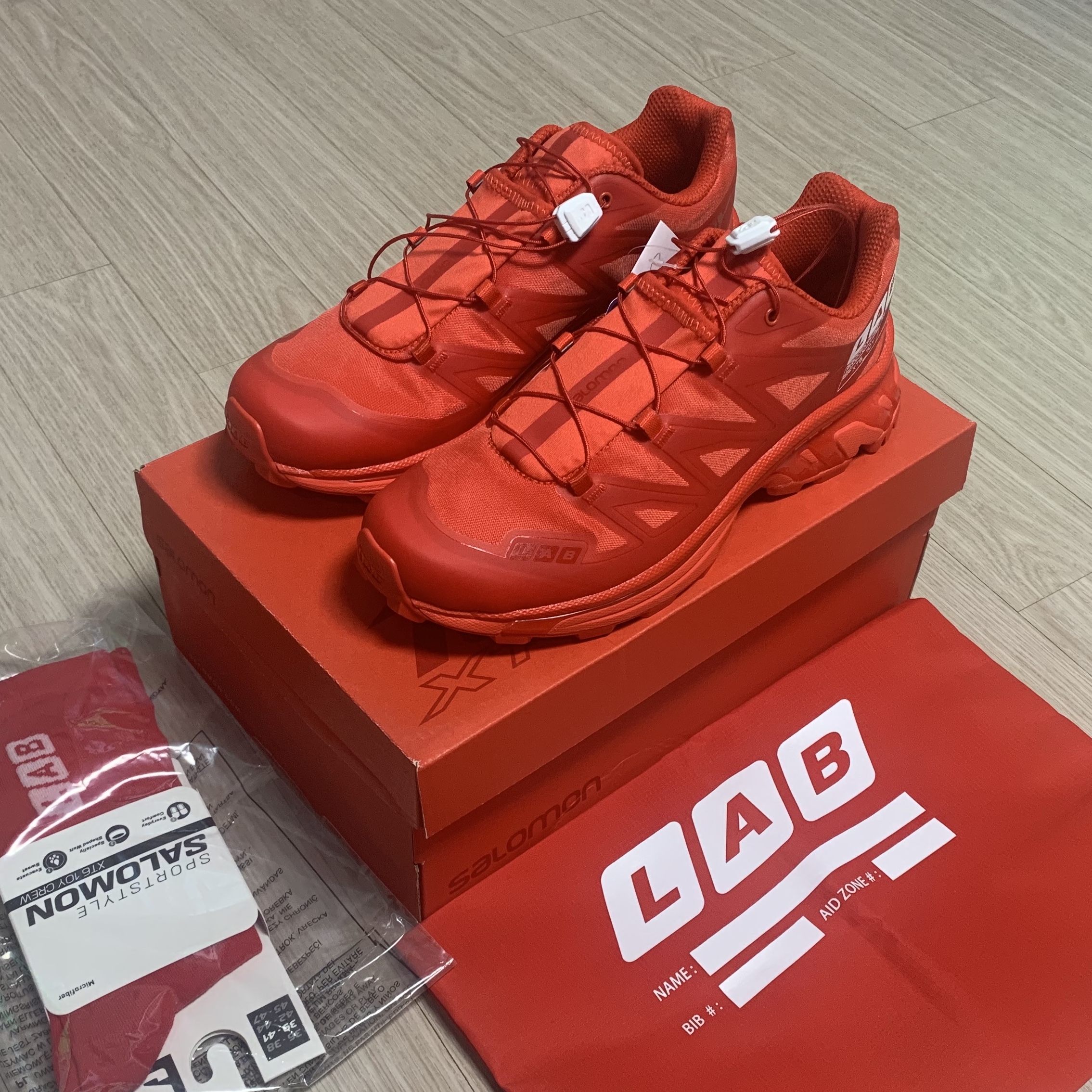 Salomon XT-6 10th Anniversary Fiery Red 착용 스타일 - 1
