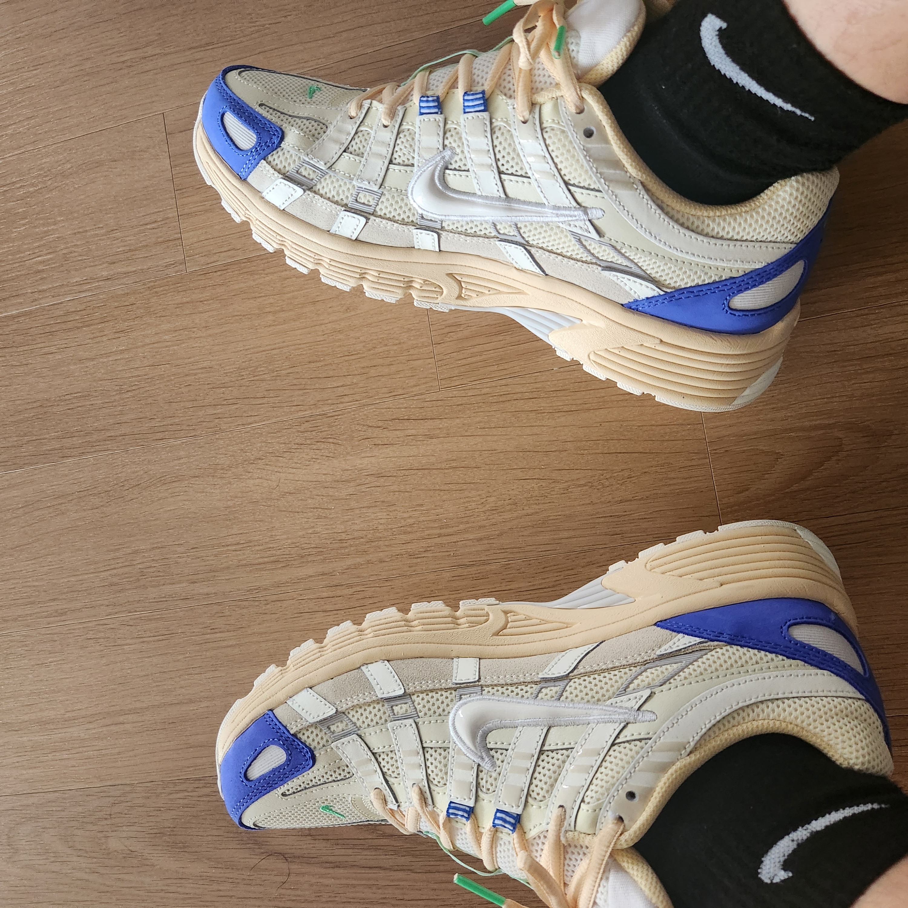 Nike P-6000 Coconut Milk Medium Blue 착용 스타일 - 2