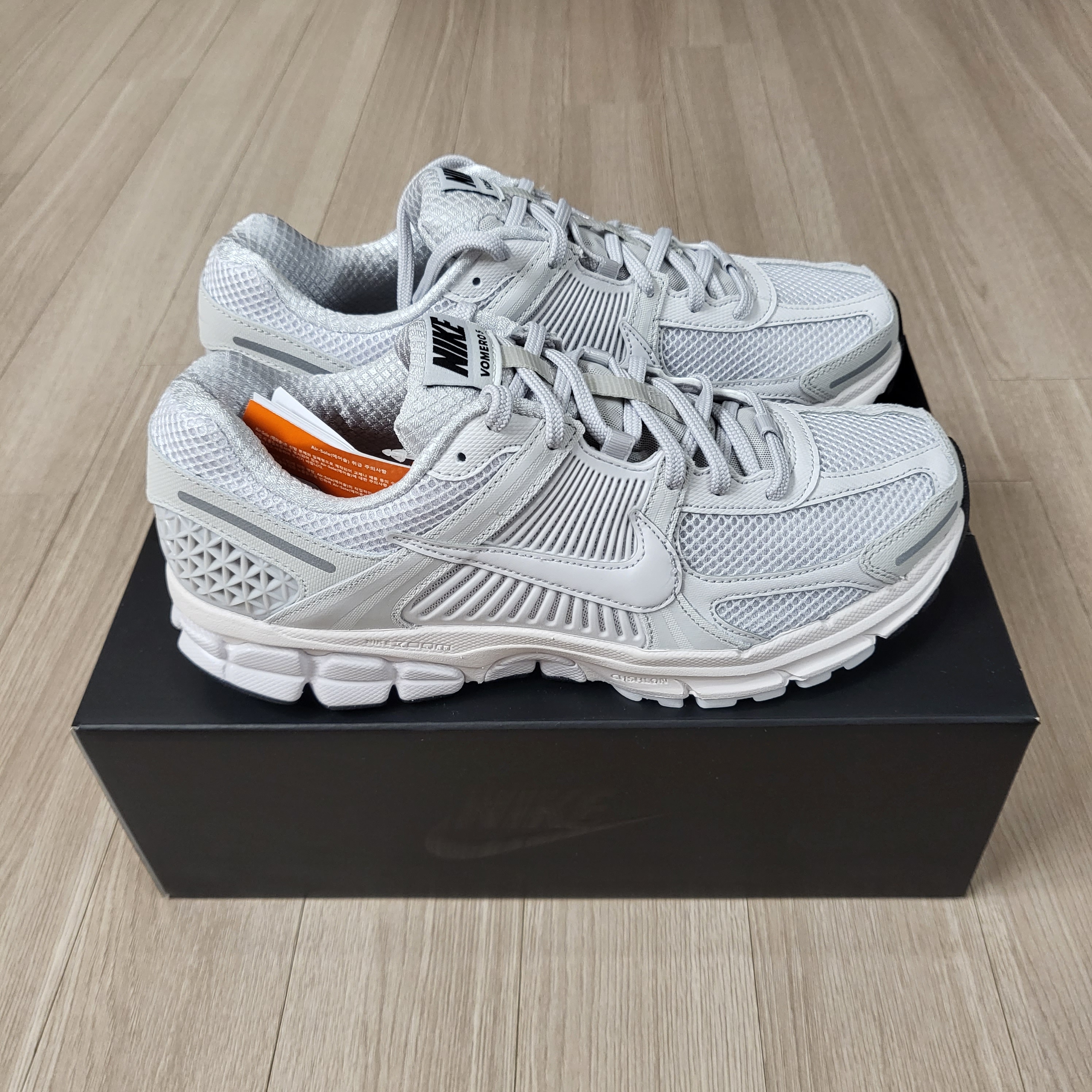 Nike Zoom Vomero 5 SP Vast Grey 2023 착용 스타일