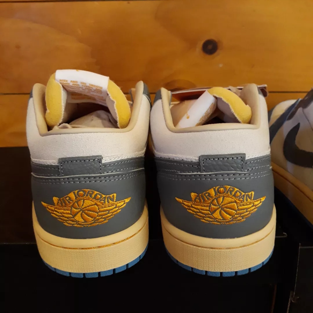 Jordan 1 Low SE Tokyo 96 착용 스타일 - 2