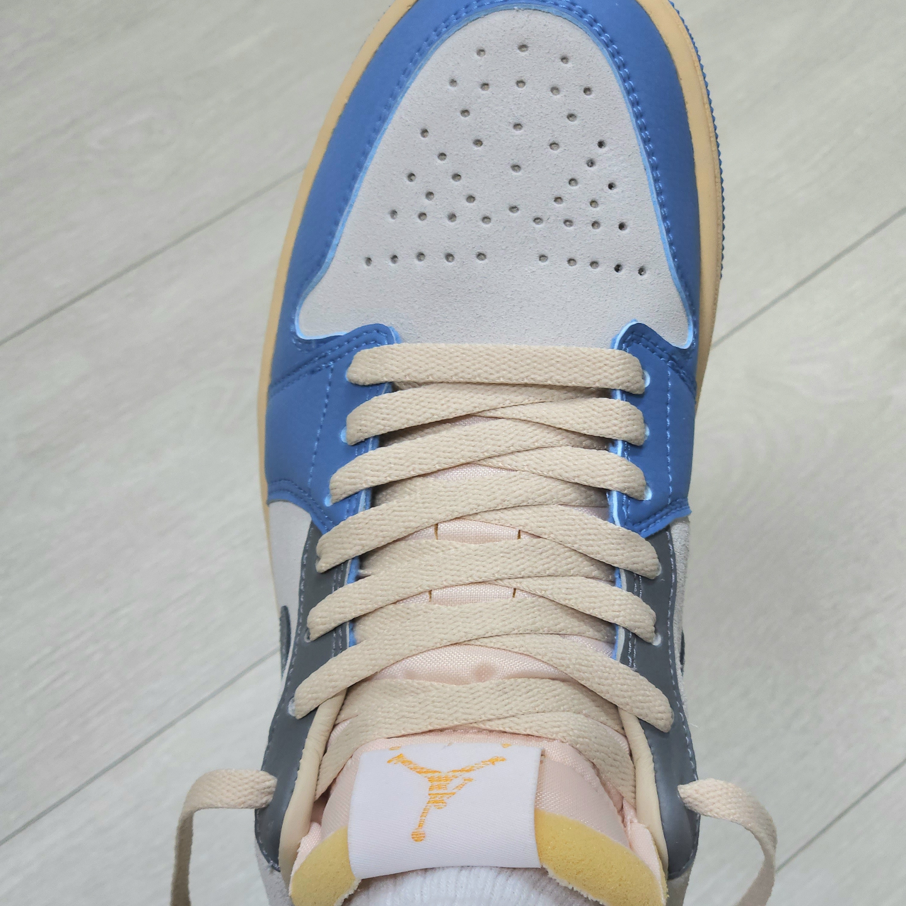 Jordan 1 Low SE Tokyo 96 착용 스타일 - 3