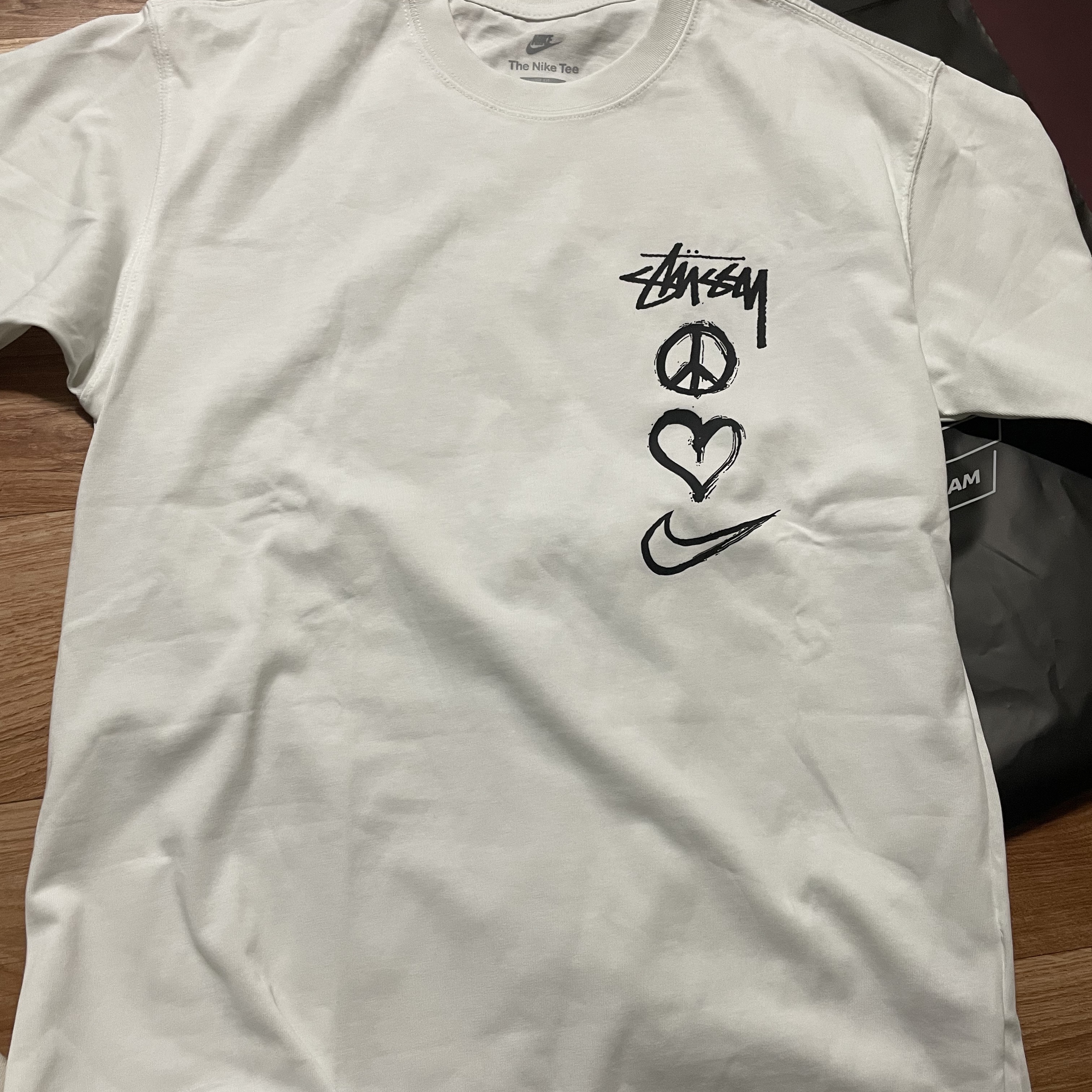 Nike x Stussy NRG RA T-Shirt Summit White (DM4942-121) 착용 스타일