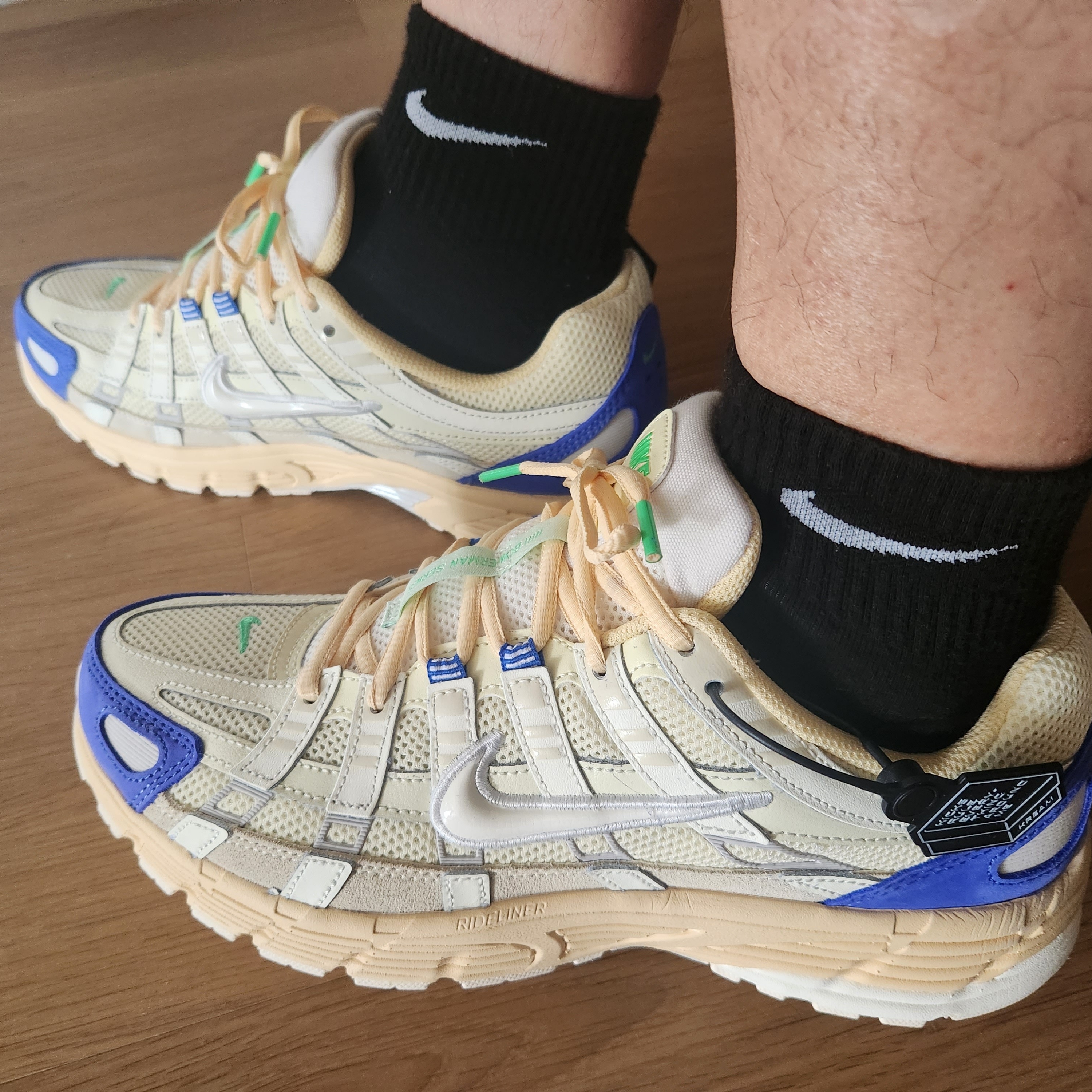 Nike P-6000 Coconut Milk Medium Blue 착용 스타일 - 1