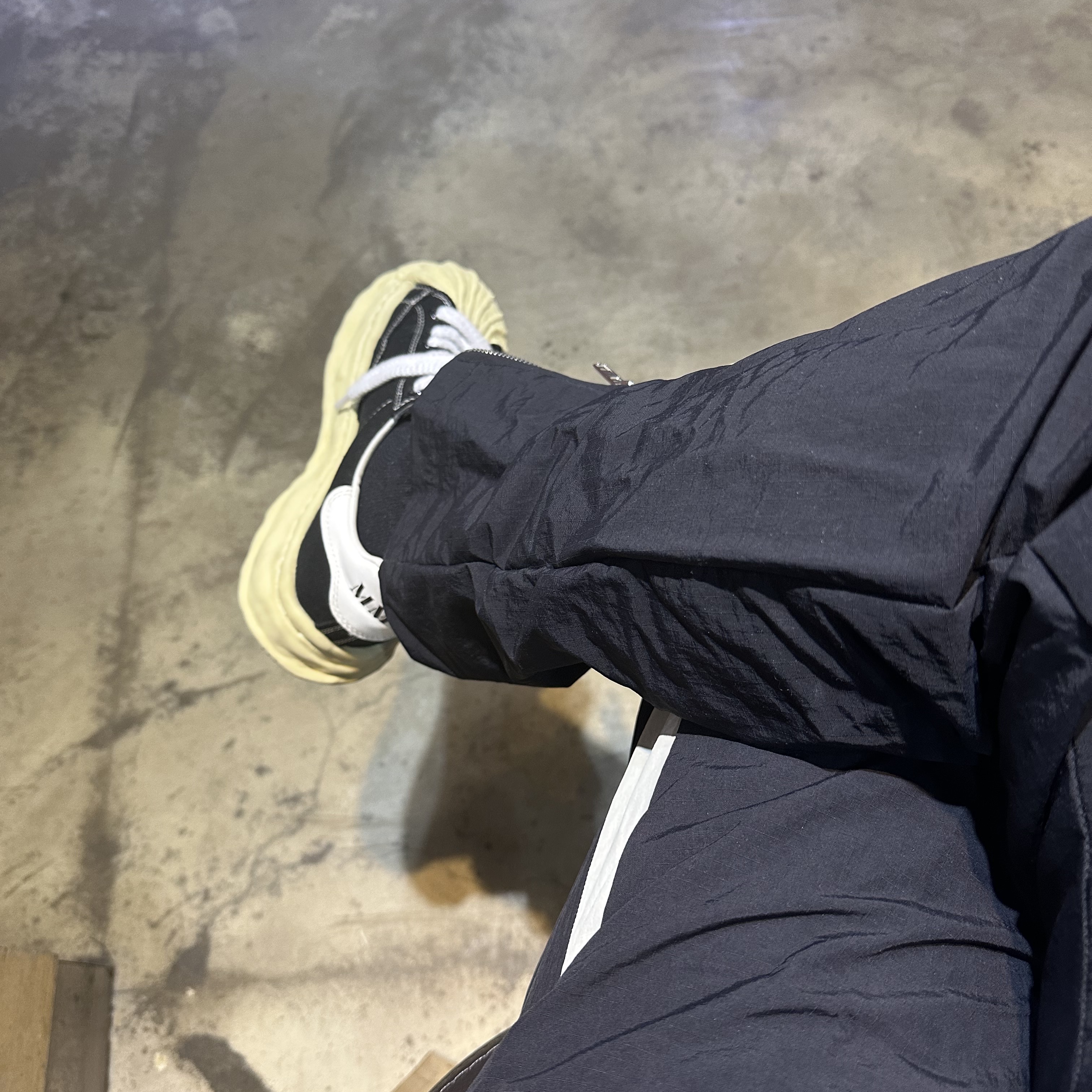 Maison Mihara Yasuhiro Blakey VL OG Sole Canvas Low-top Sneakers Black 착용 스타일