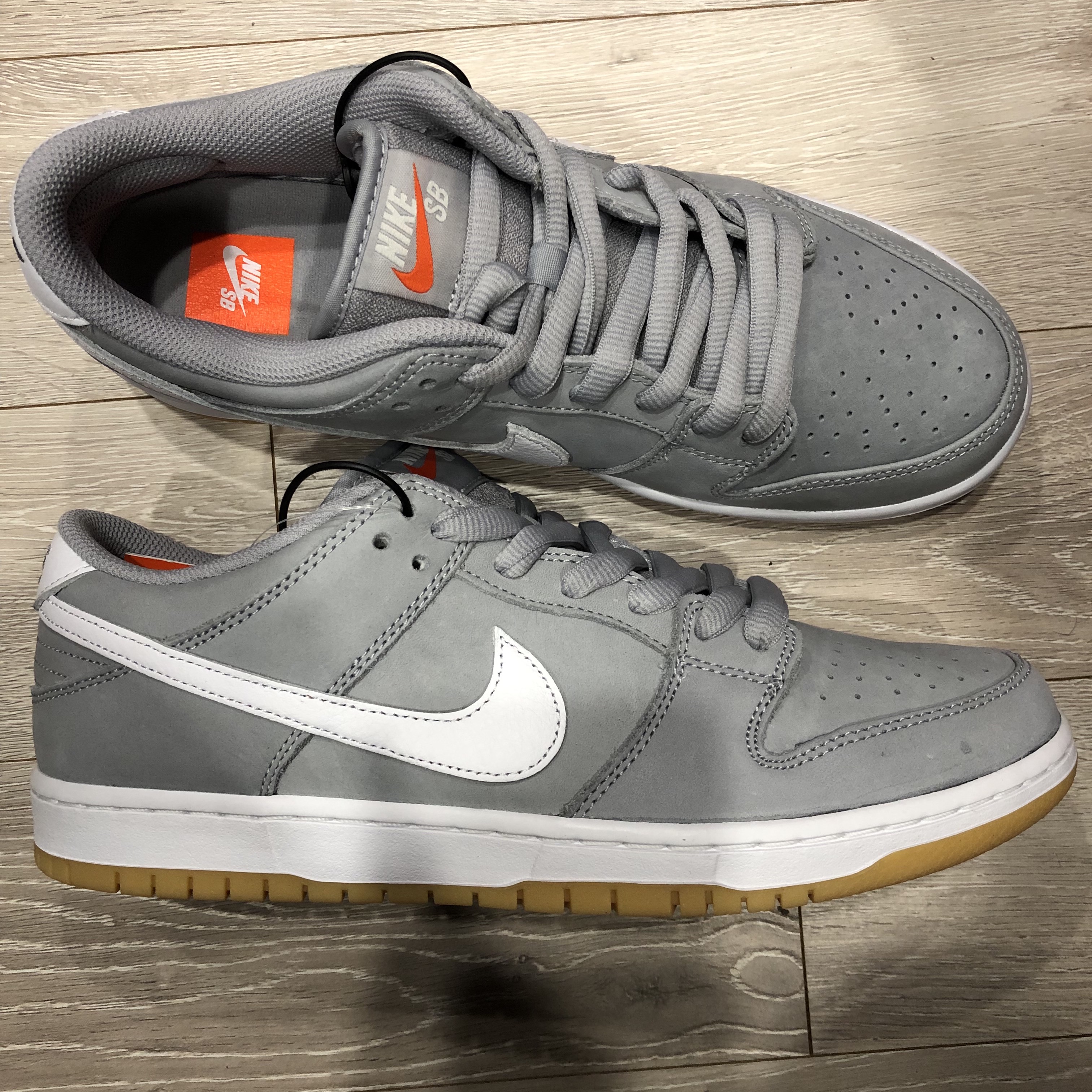 Nike Dunk Low Pro SB Wolf Grey White 착용 스타일