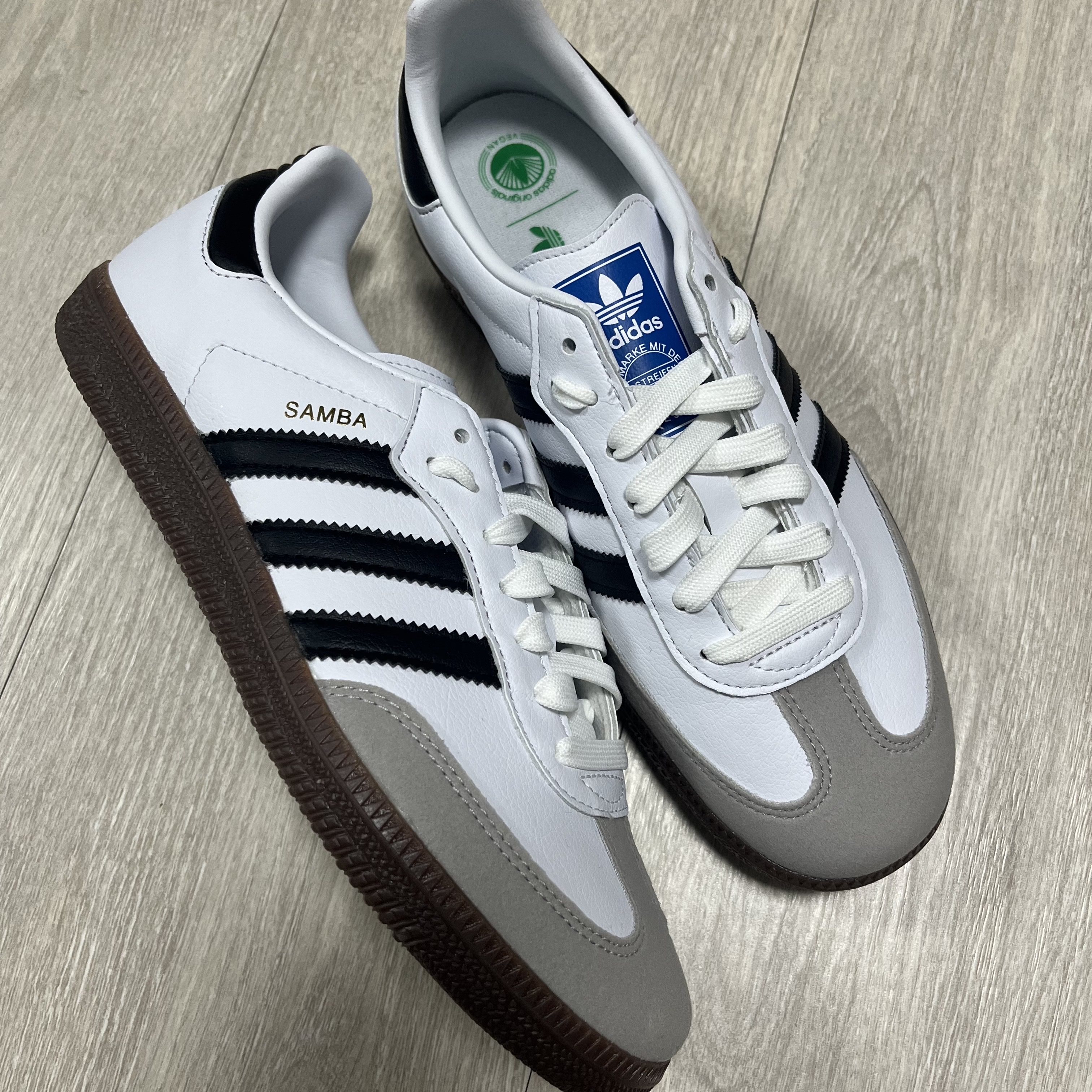 Adidas Samba Vegan White Black 착용 스타일 - 2