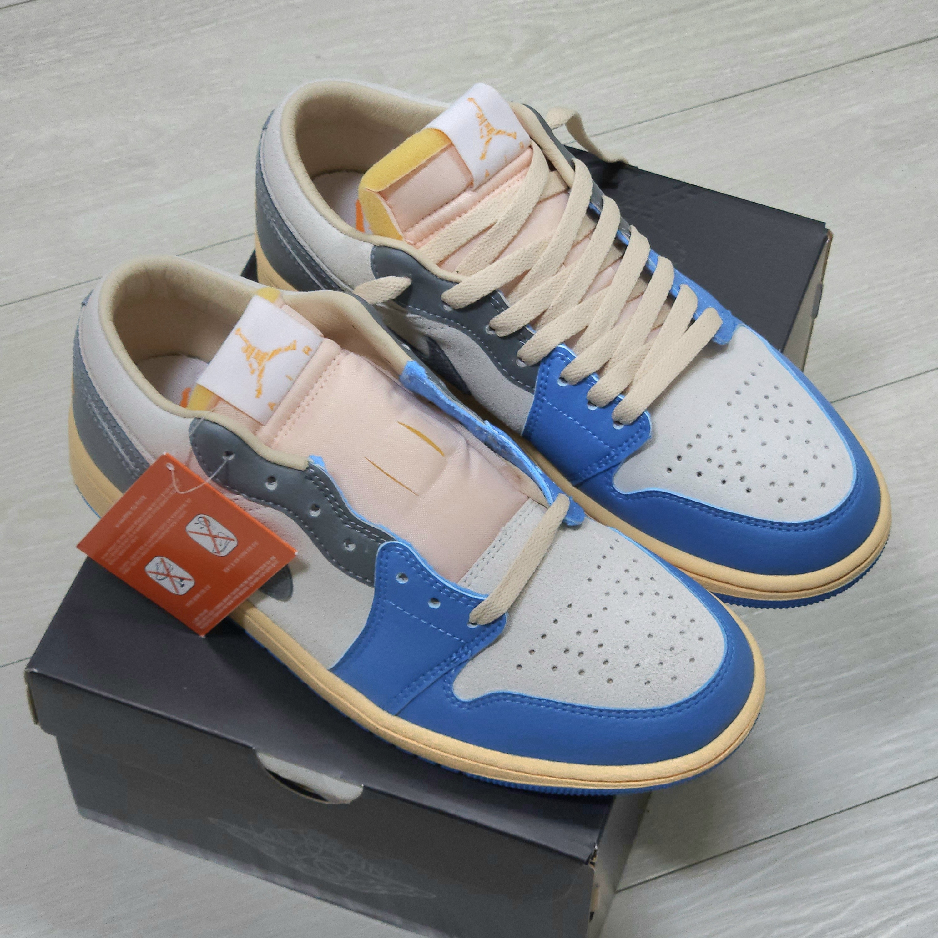 Jordan 1 Low SE Tokyo 96 착용 스타일 - 2