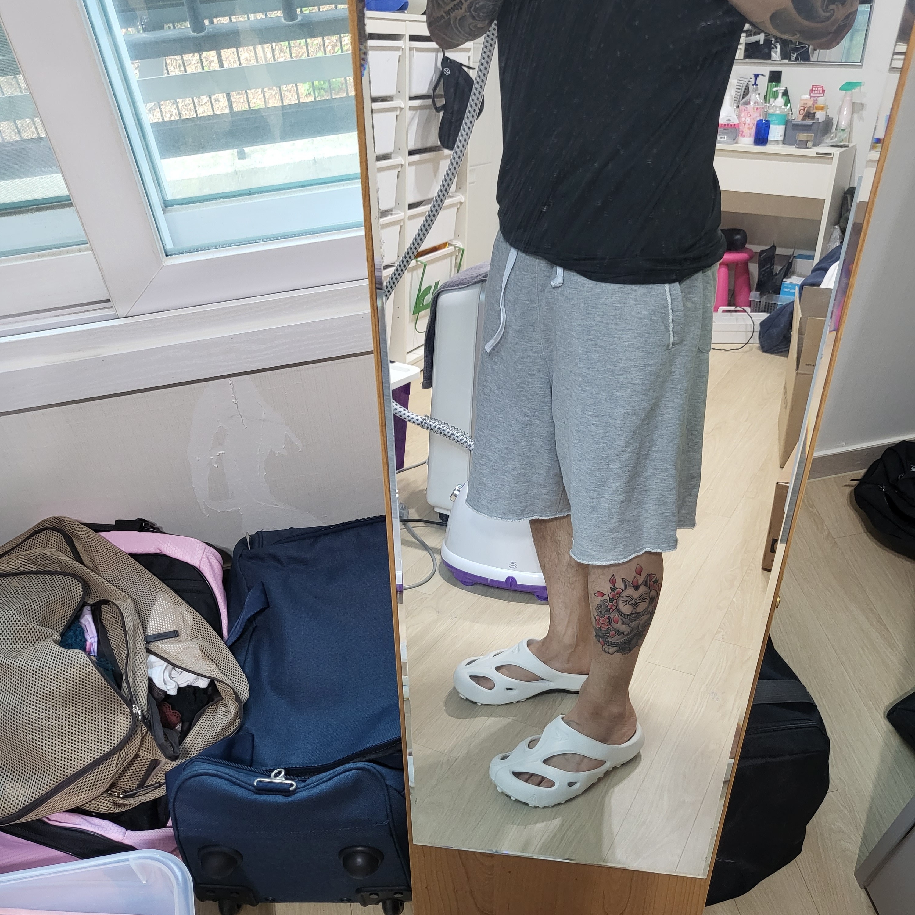 (W) Keen Shanti White Black 착용 스타일 - 1