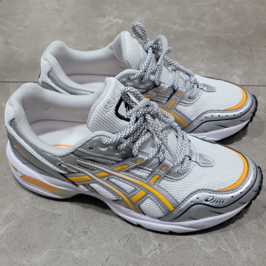 Asics Gel-1090 White Citrus 착용 스타일