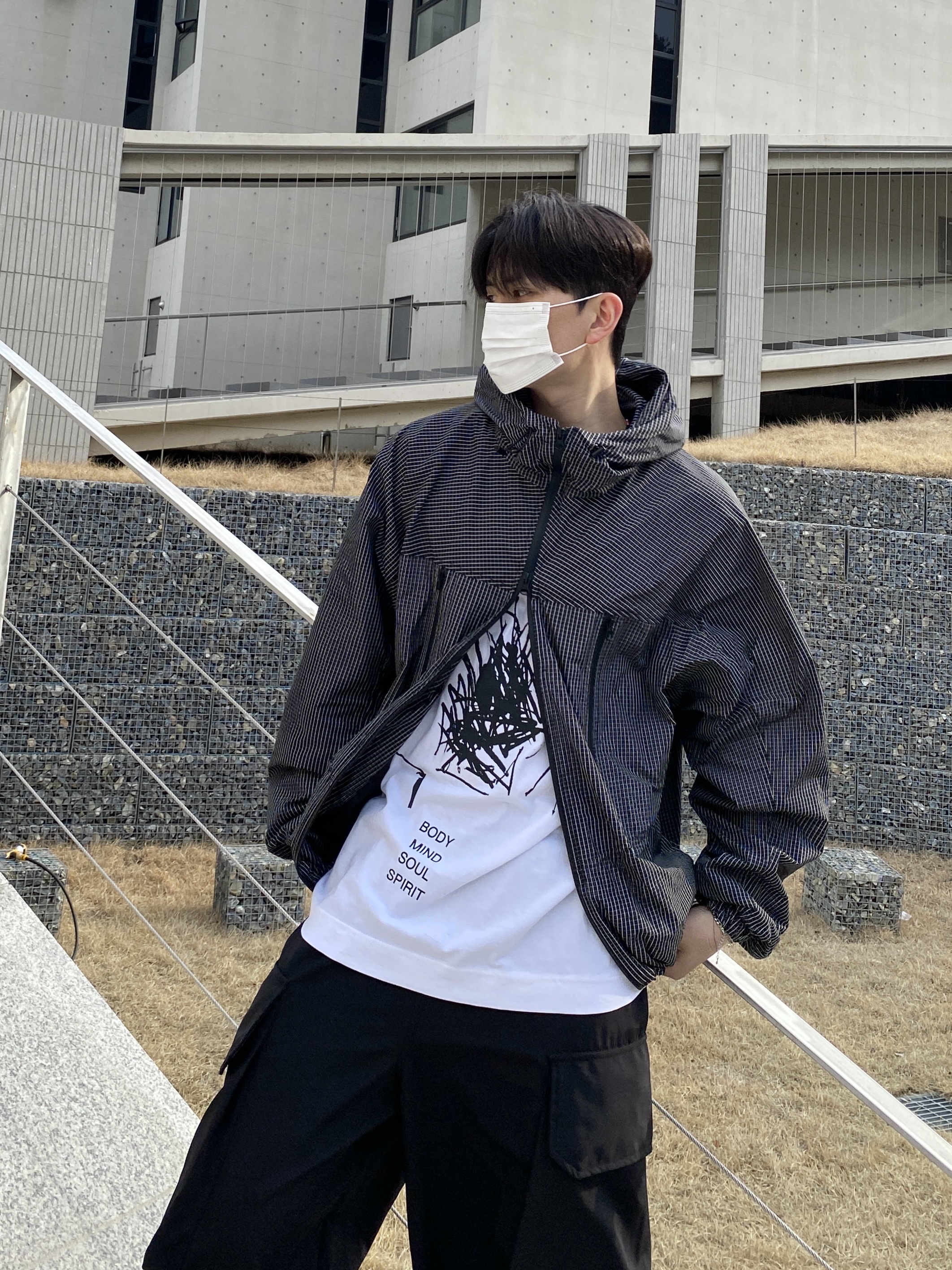 Nike x Supreme Air Force 1 Low Black 착용 스타일 - 1