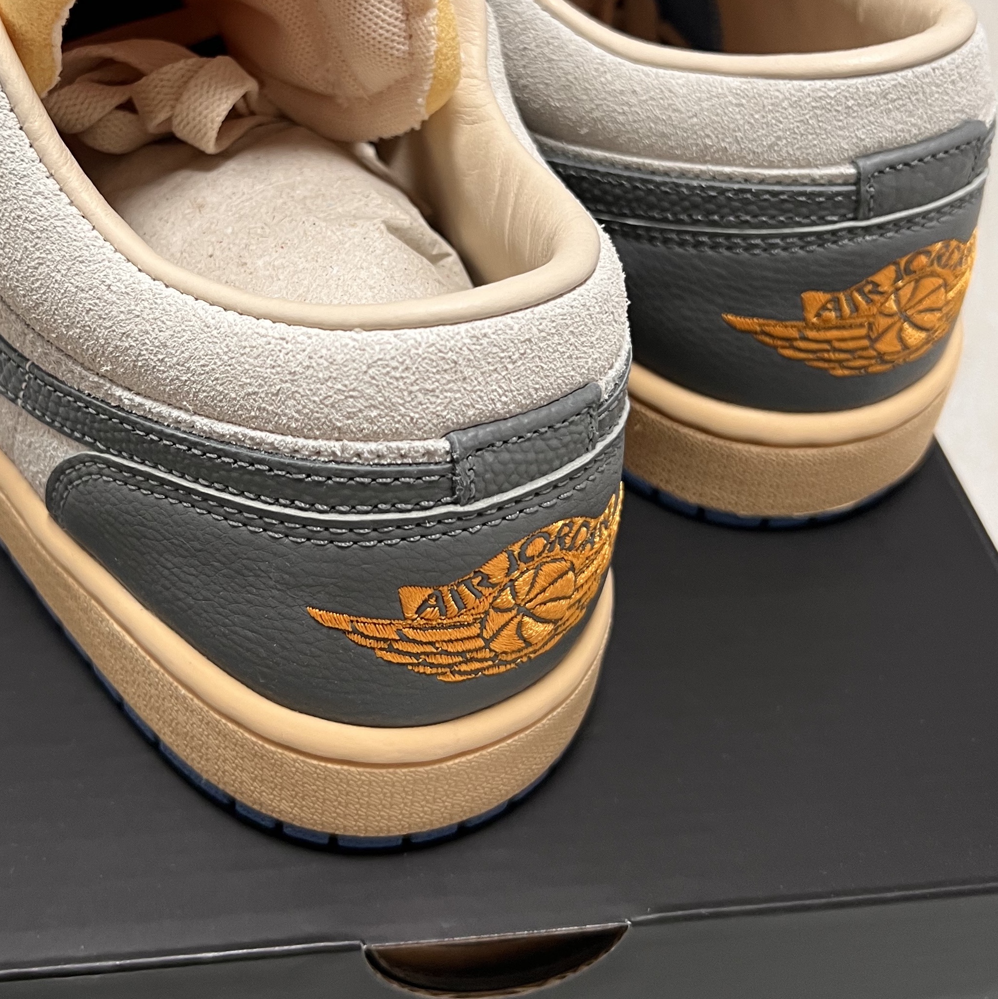 Jordan 1 Low SE Tokyo 96 착용 스타일 - 5