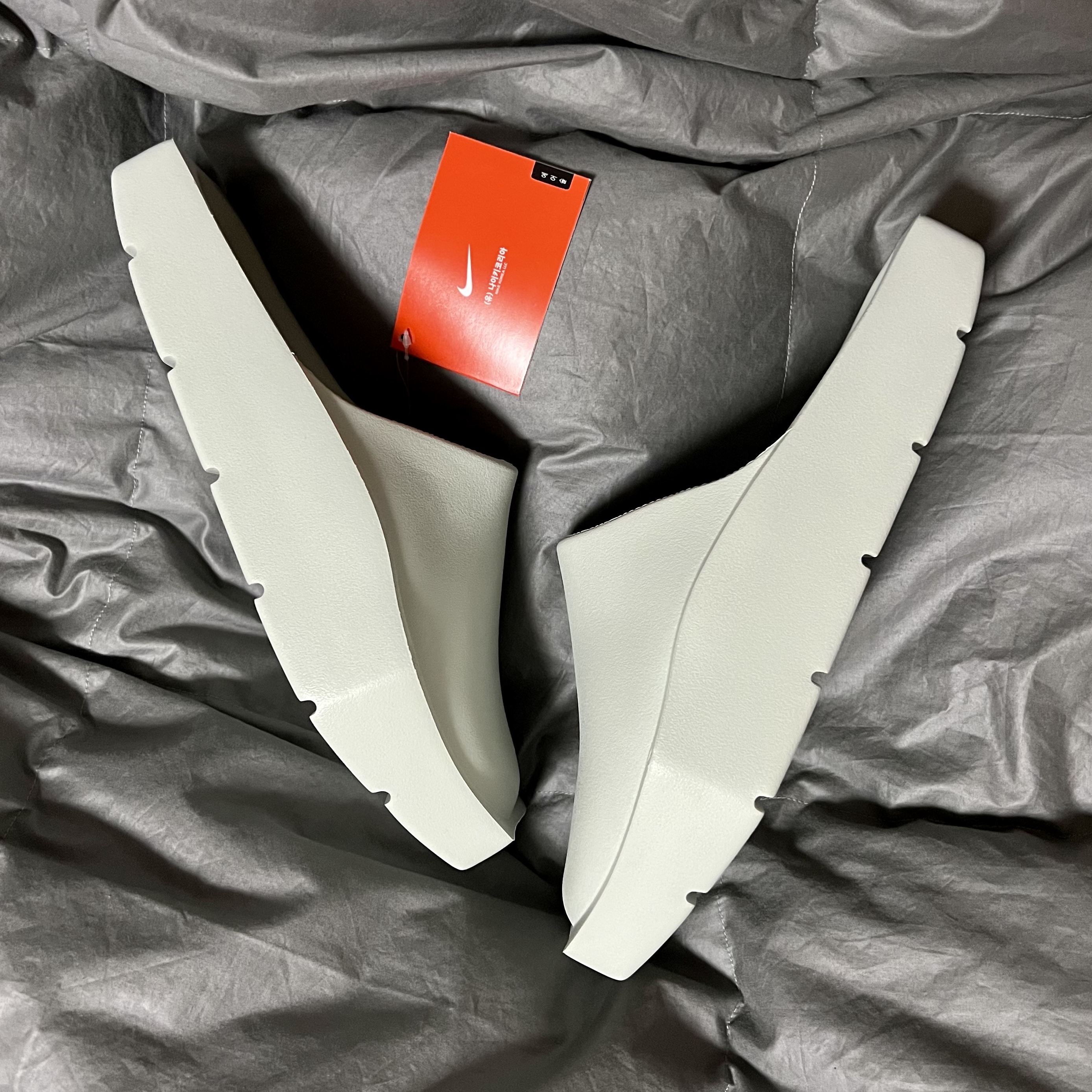 (W) Jordan Hex Mule SP Light Silver 착용 스타일