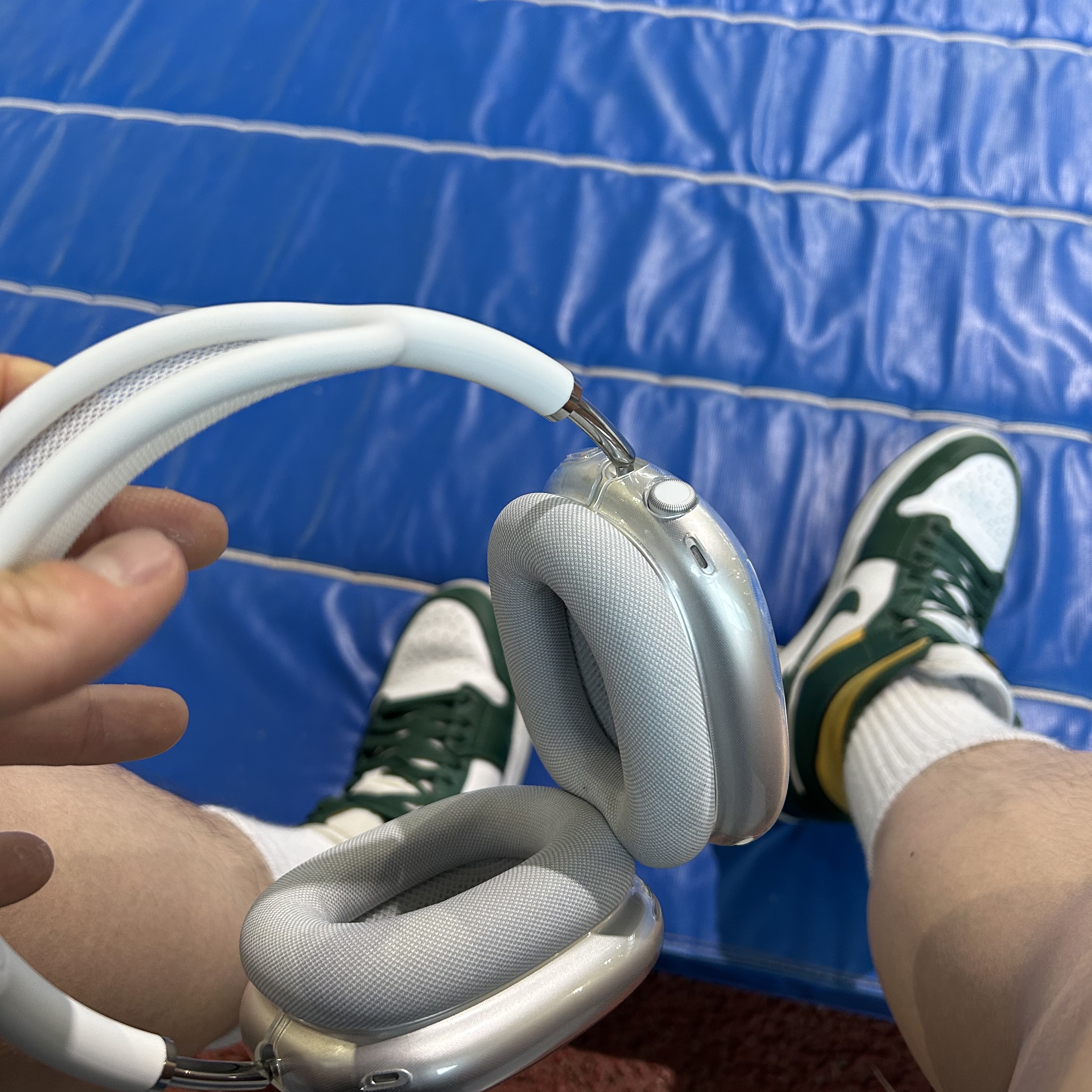 Apple AirPods Max Lightning Silver (Korean Ver.), Jordan 1 Mid Sonics 2021 착용 스타일