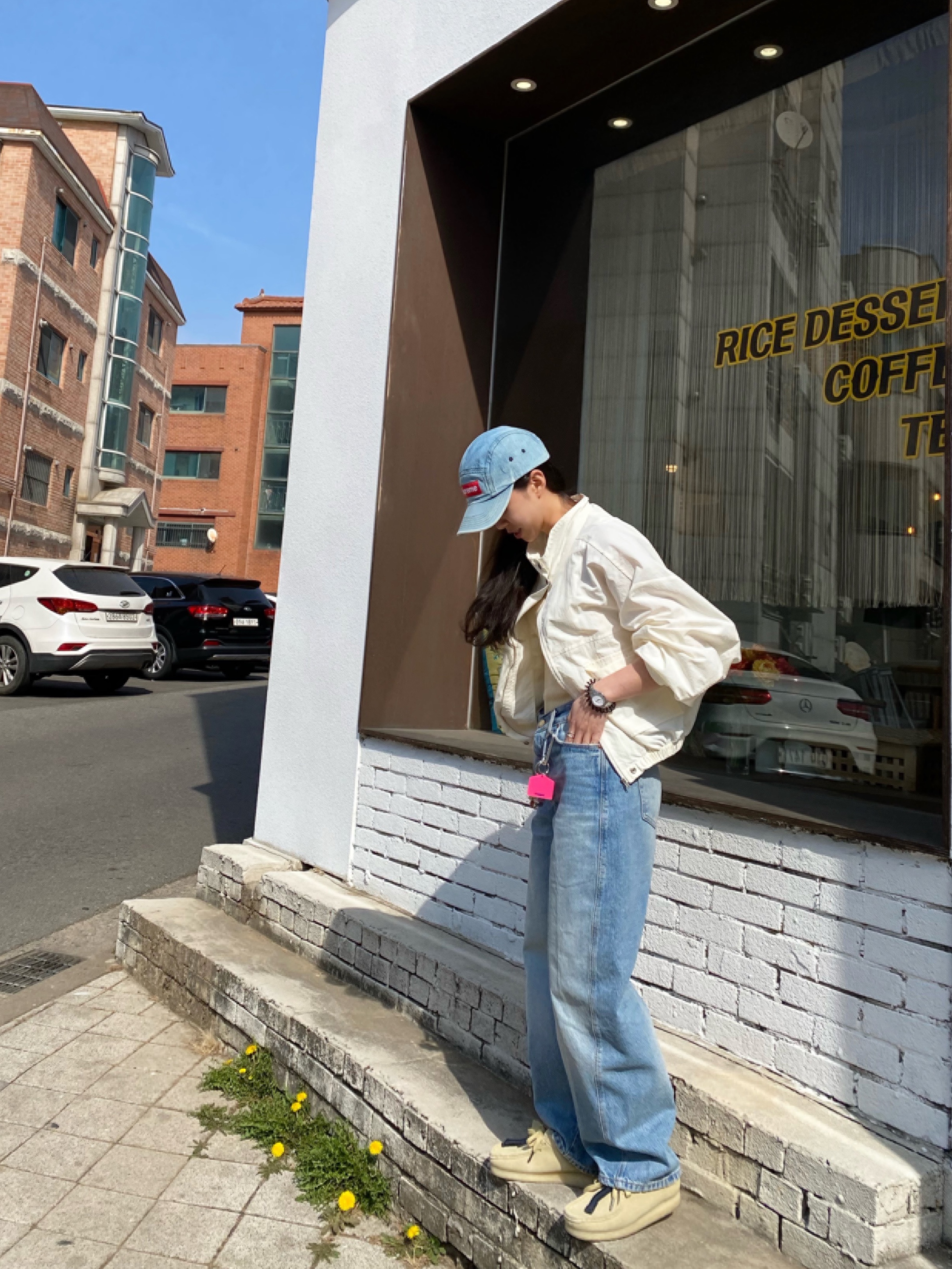 Supreme Denim Camp Cap Washed Blue - 22FW, (W) Clarks Wallabee Maple Suede 착용 스타일