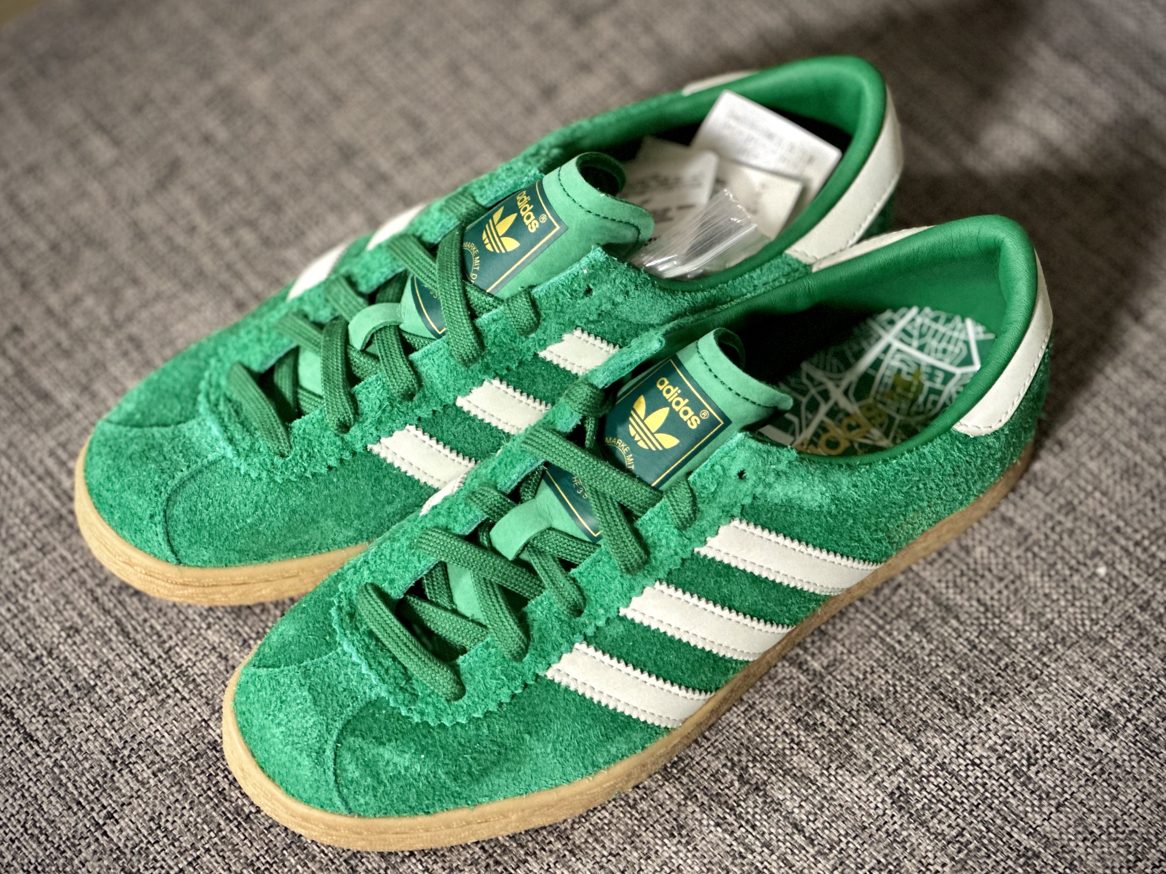 Adidas x SNS City Series Sodermalm 착용 스타일