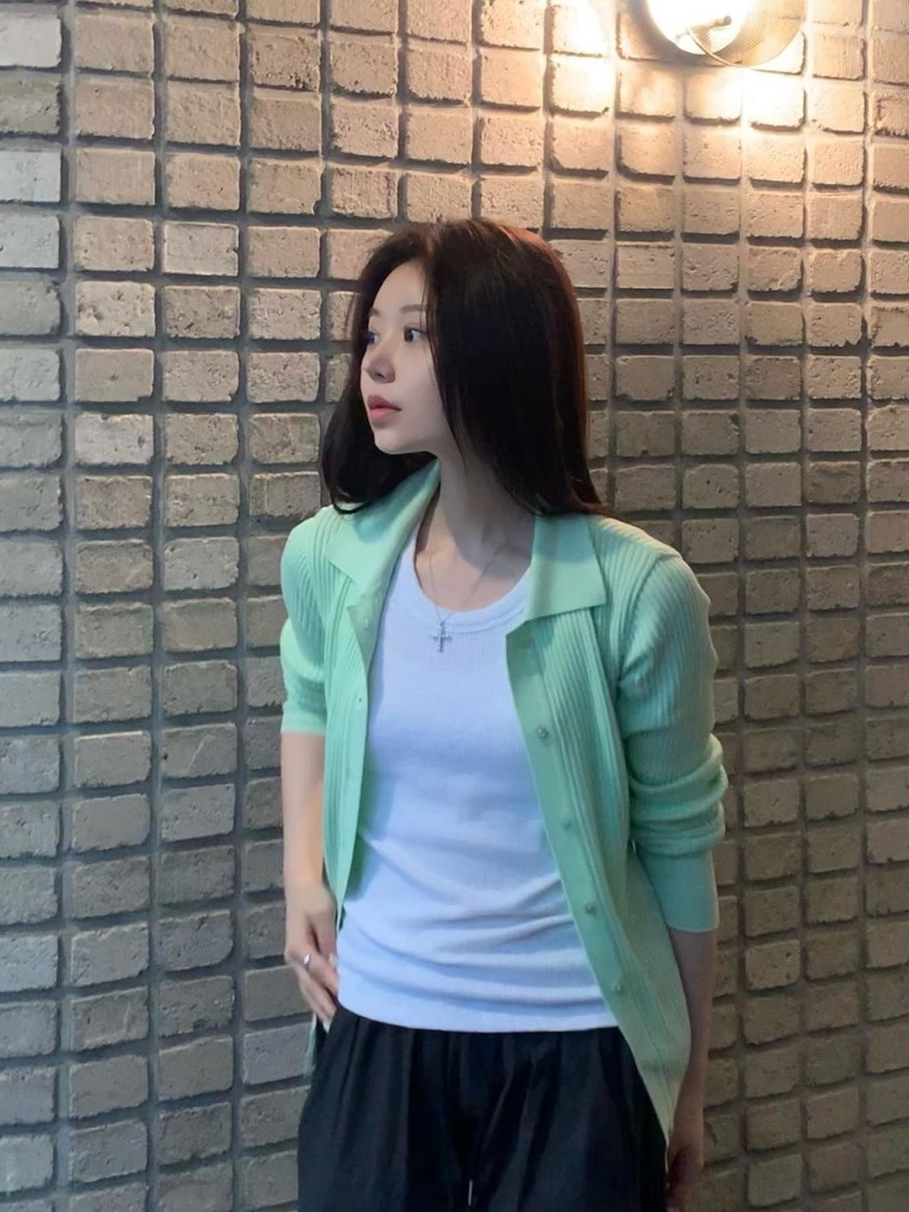 [KREAM 단독] Haveless Women Linda Modal Blend Cardigan Lime 착용 스타일