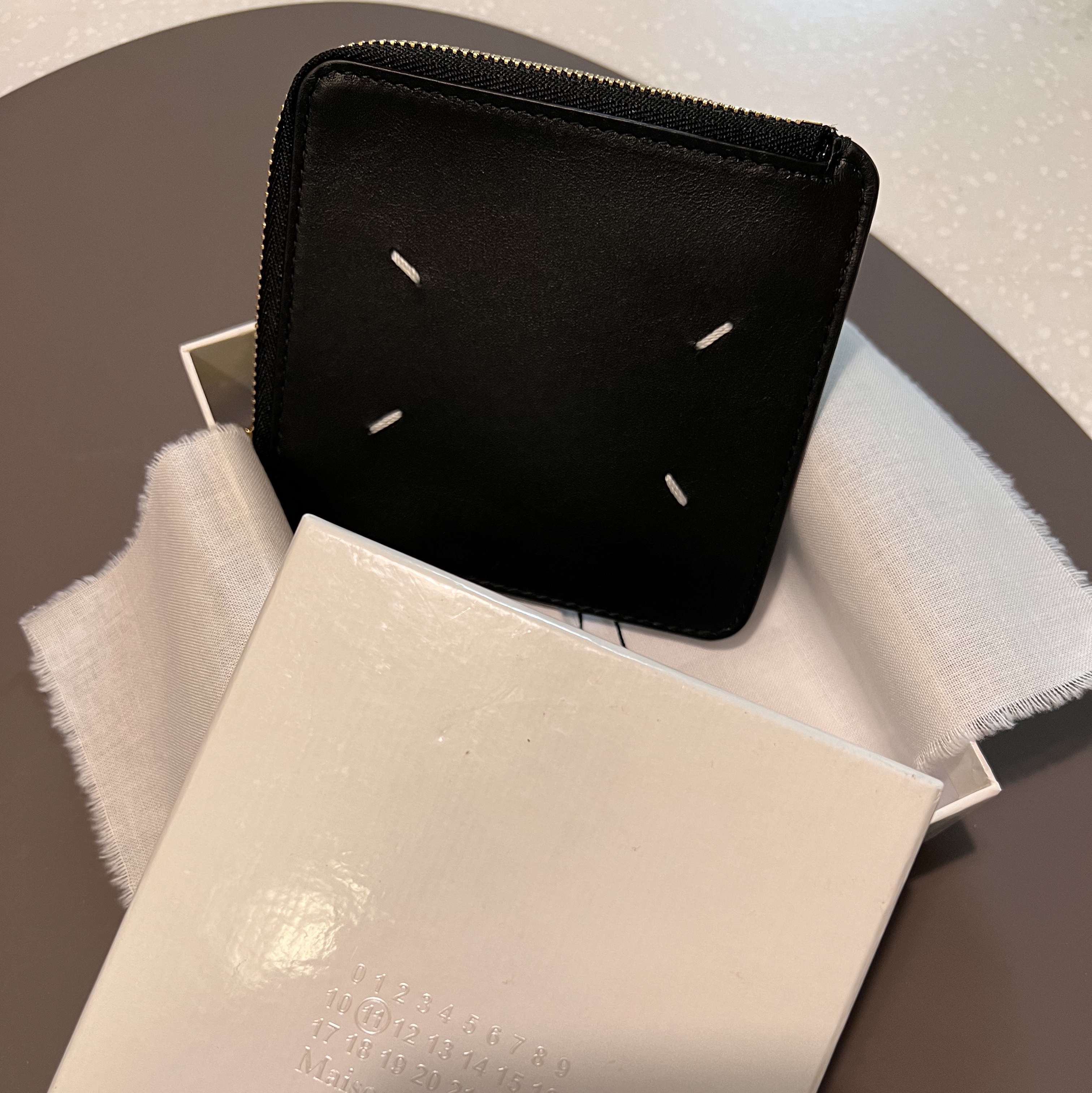 Maison Margiela Keyring Coin Purse Black 착용 스타일 - 2
