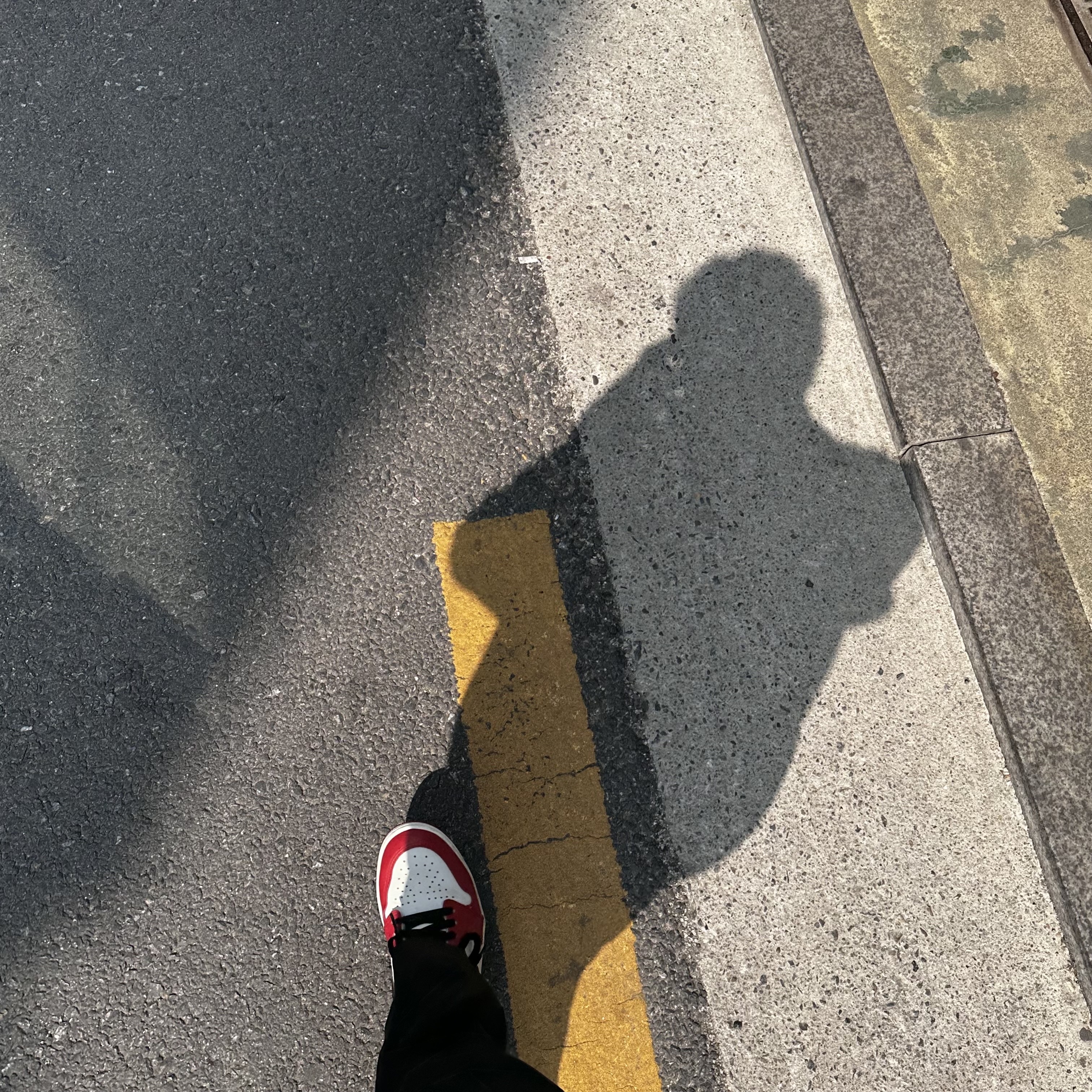 Jordan 1 Retro High OG Chicago 2022, Zara x Ader Error Tapered Trousers Black 착용 스타일 - 1
