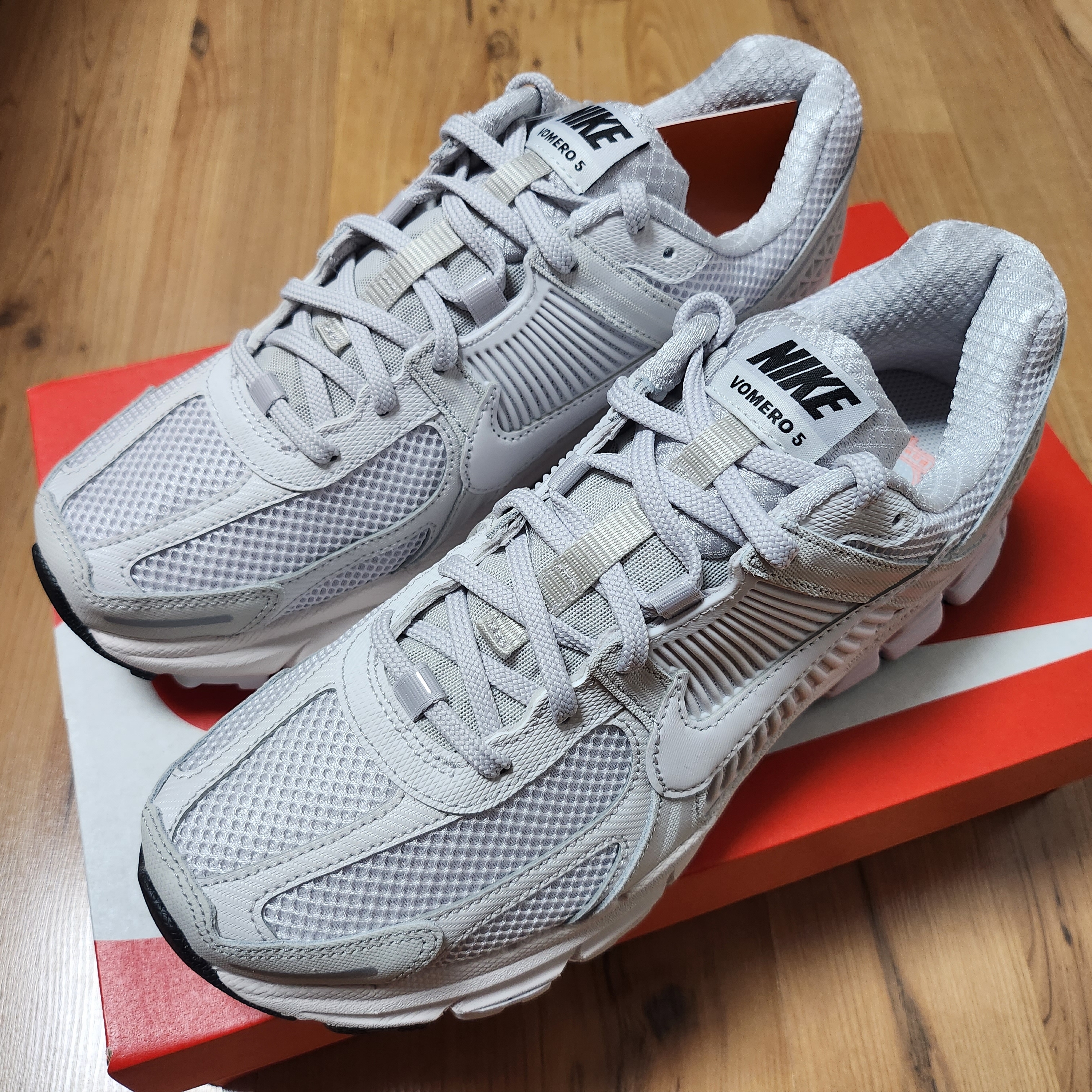 Nike Zoom Vomero 5 SP Vast Grey 2023 착용 스타일 - 4