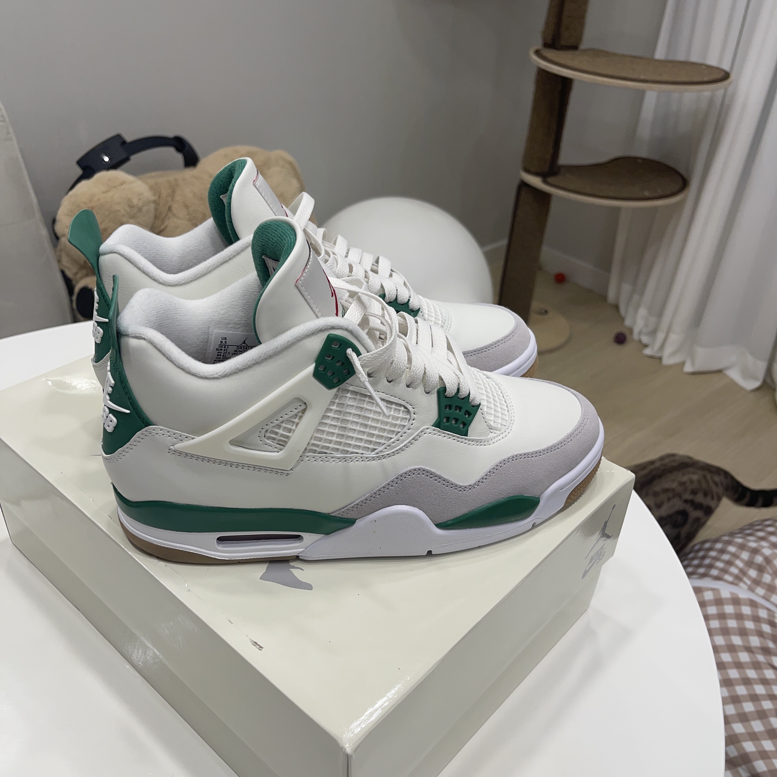 Jordan 4 x Nike SB Retro SP Pine Green 착용 스타일 - 4