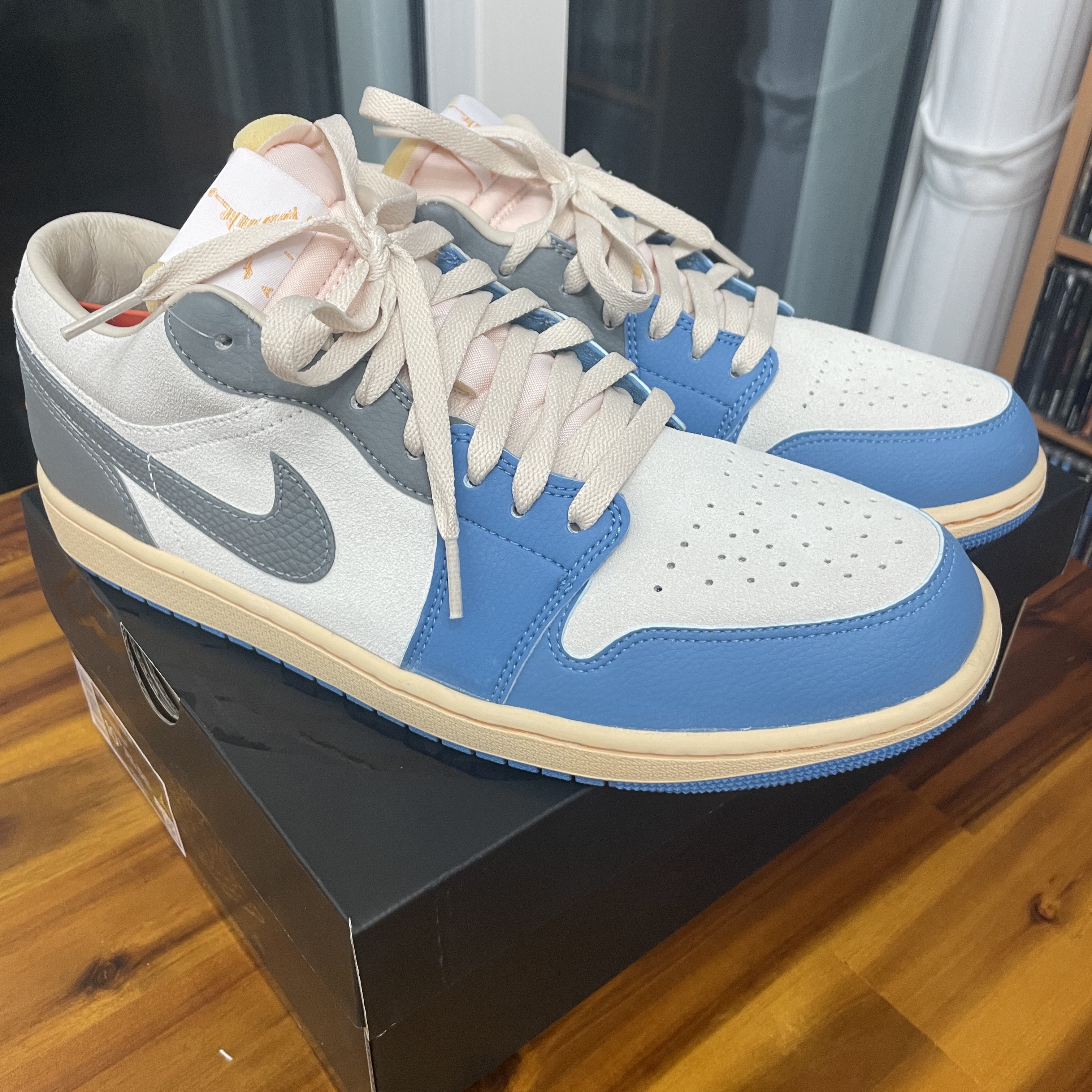 Jordan 1 Low SE Tokyo 96 착용 스타일 - 1