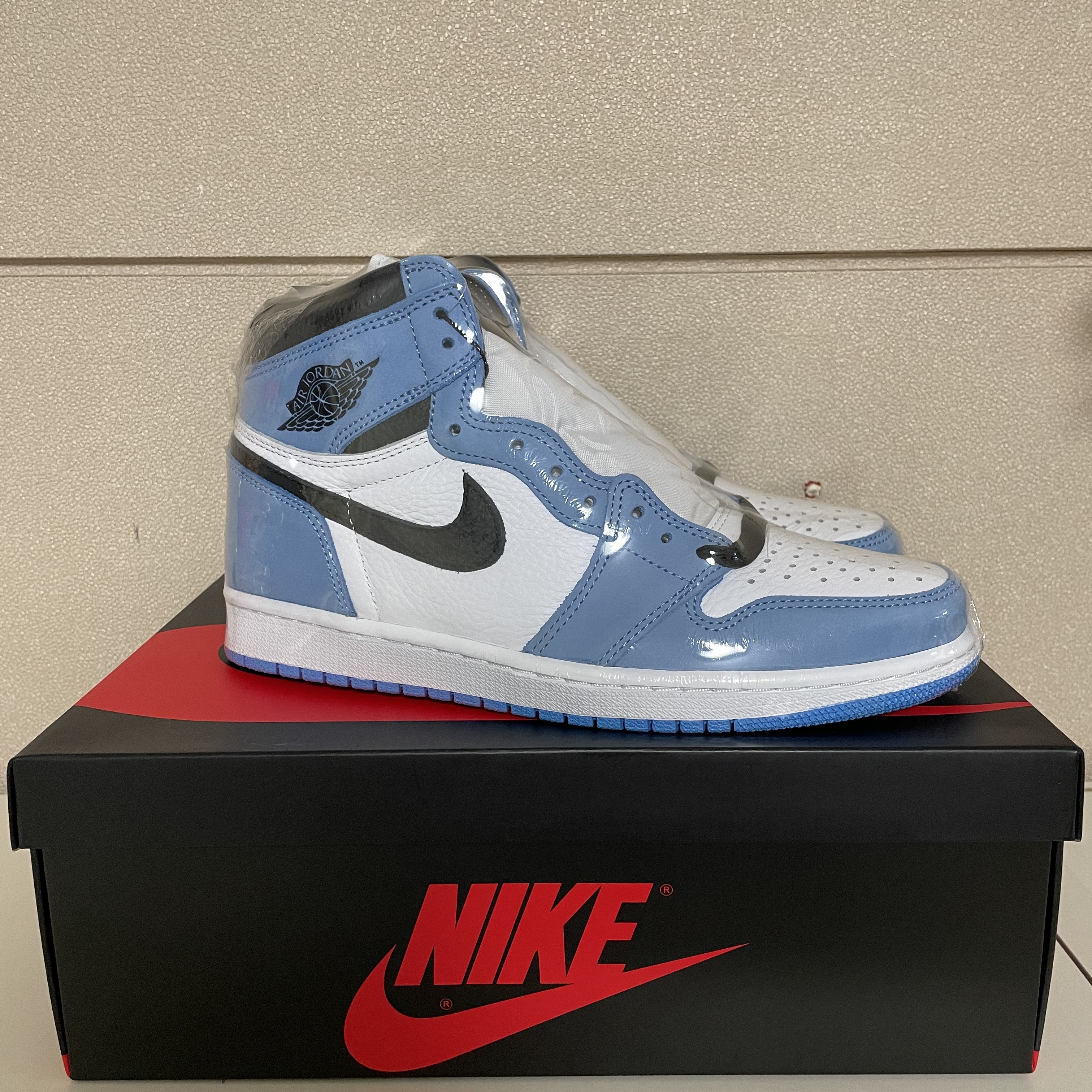 Jordan 1 Retro High OG University Blue 착용 스타일