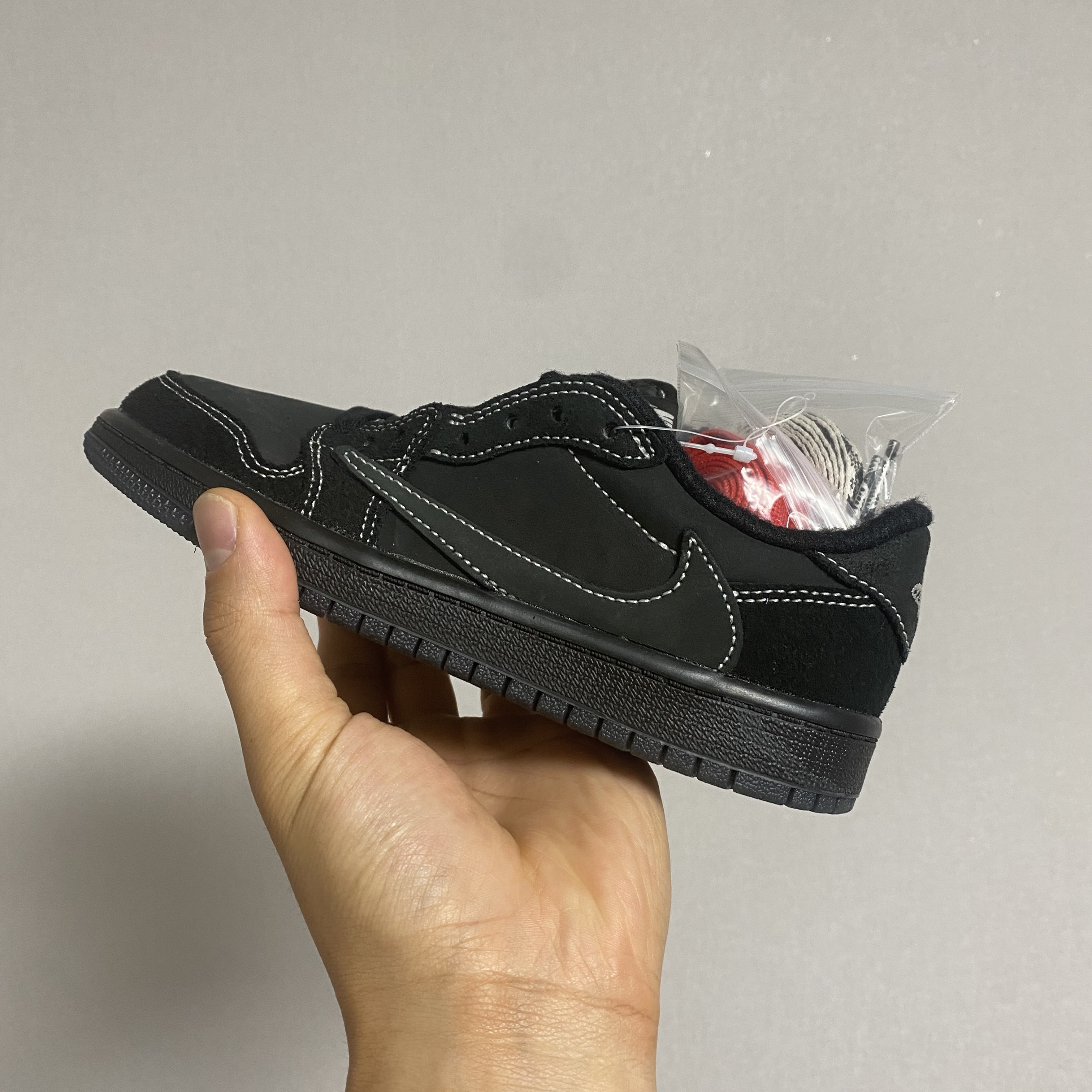(PS) Jordan 1 x Travis Scott Retro Low OG SP Black Phantom 착용 스타일