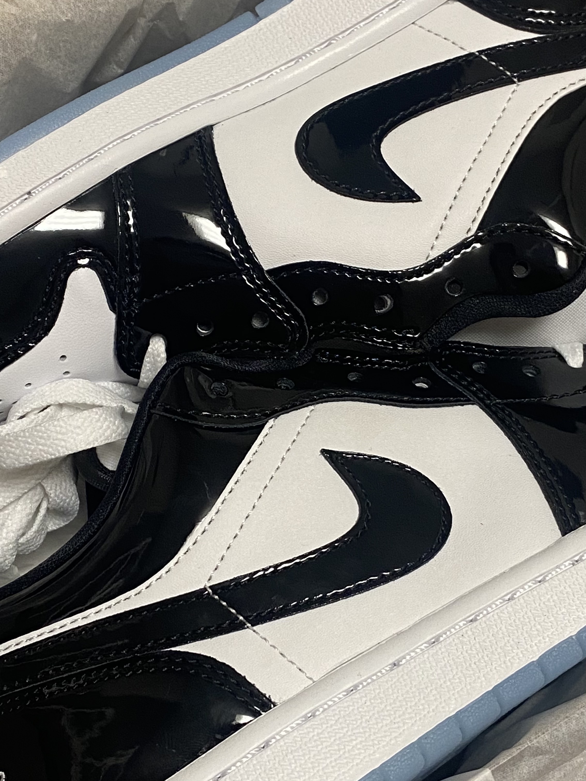 Jordan 1 Low SE Concord 착용 스타일 - 2