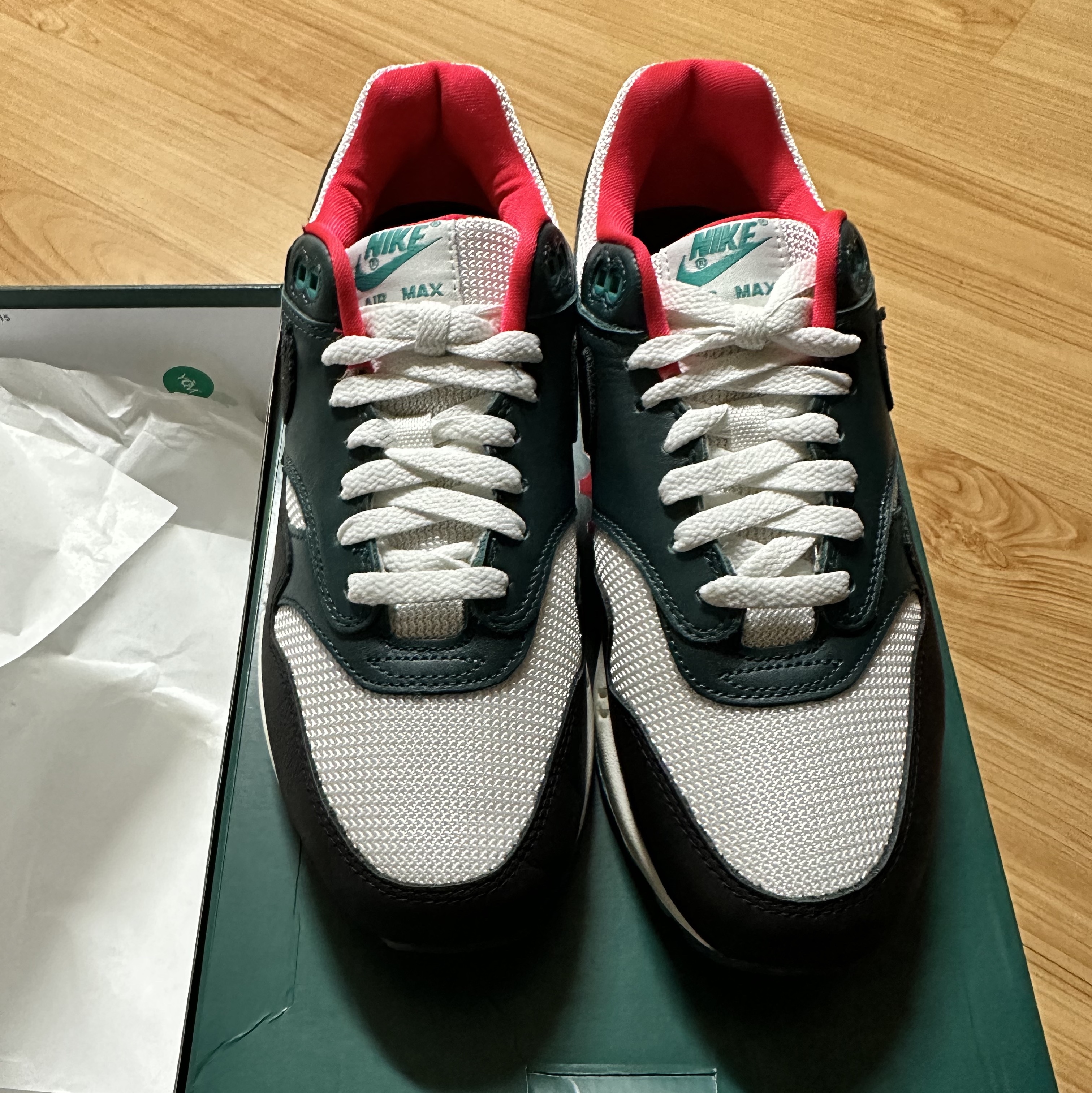 Nike x LFC x LeBron James Air Max 1 Gorge Green 착용 스타일 - 1