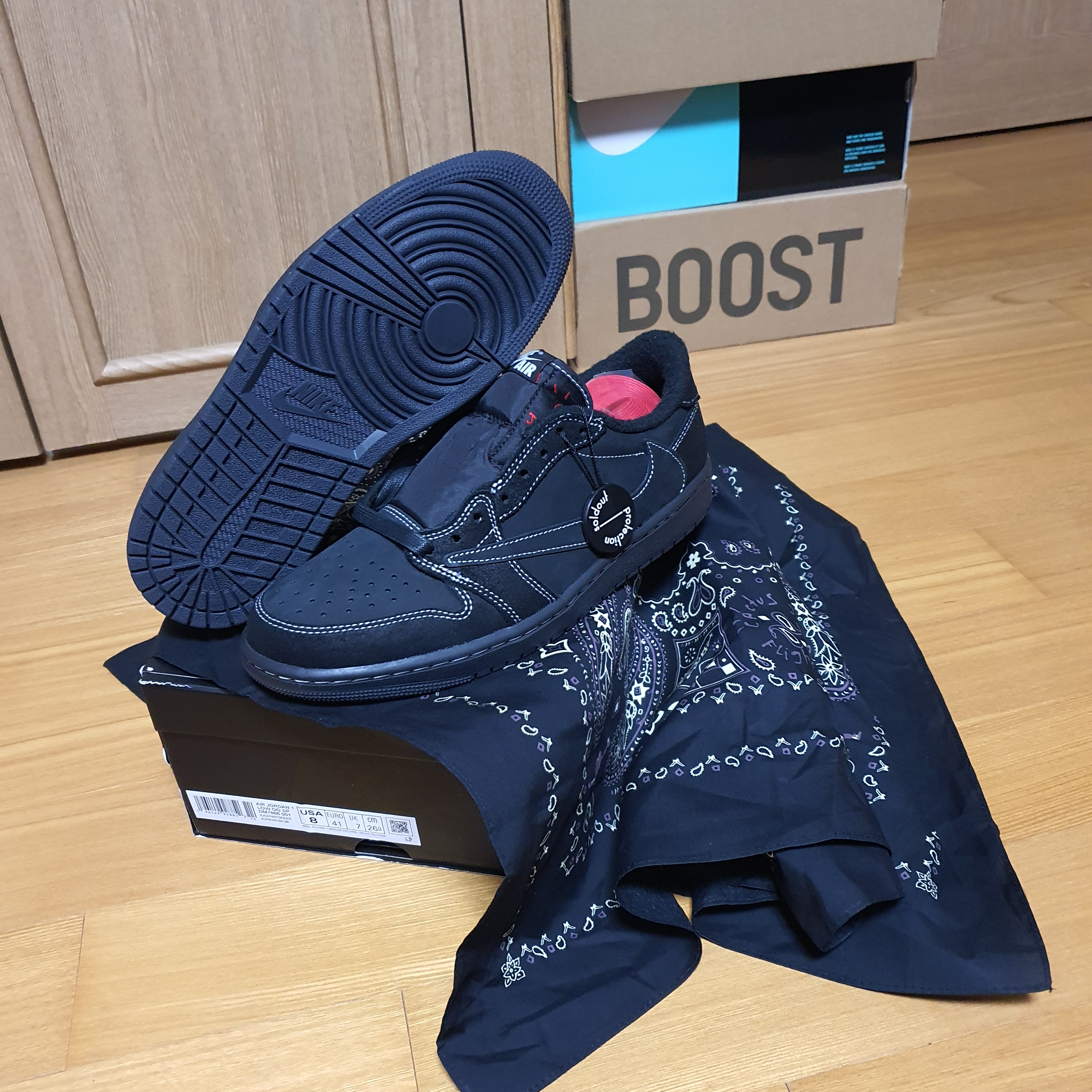 Jordan 1 x Travis Scott Retro Low OG SP Black Phantom 착용 스타일 - 1