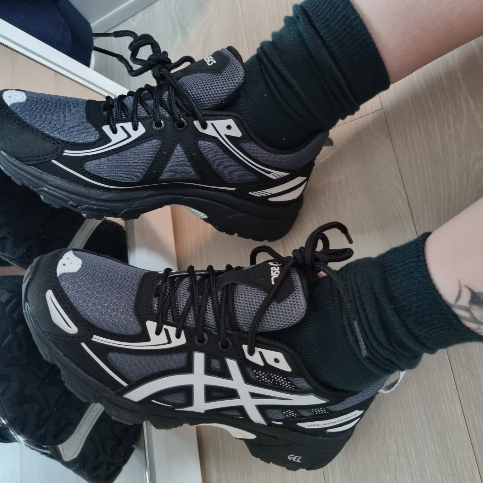 Asics Gel-Venture 6 Carrier Grey 착용 스타일