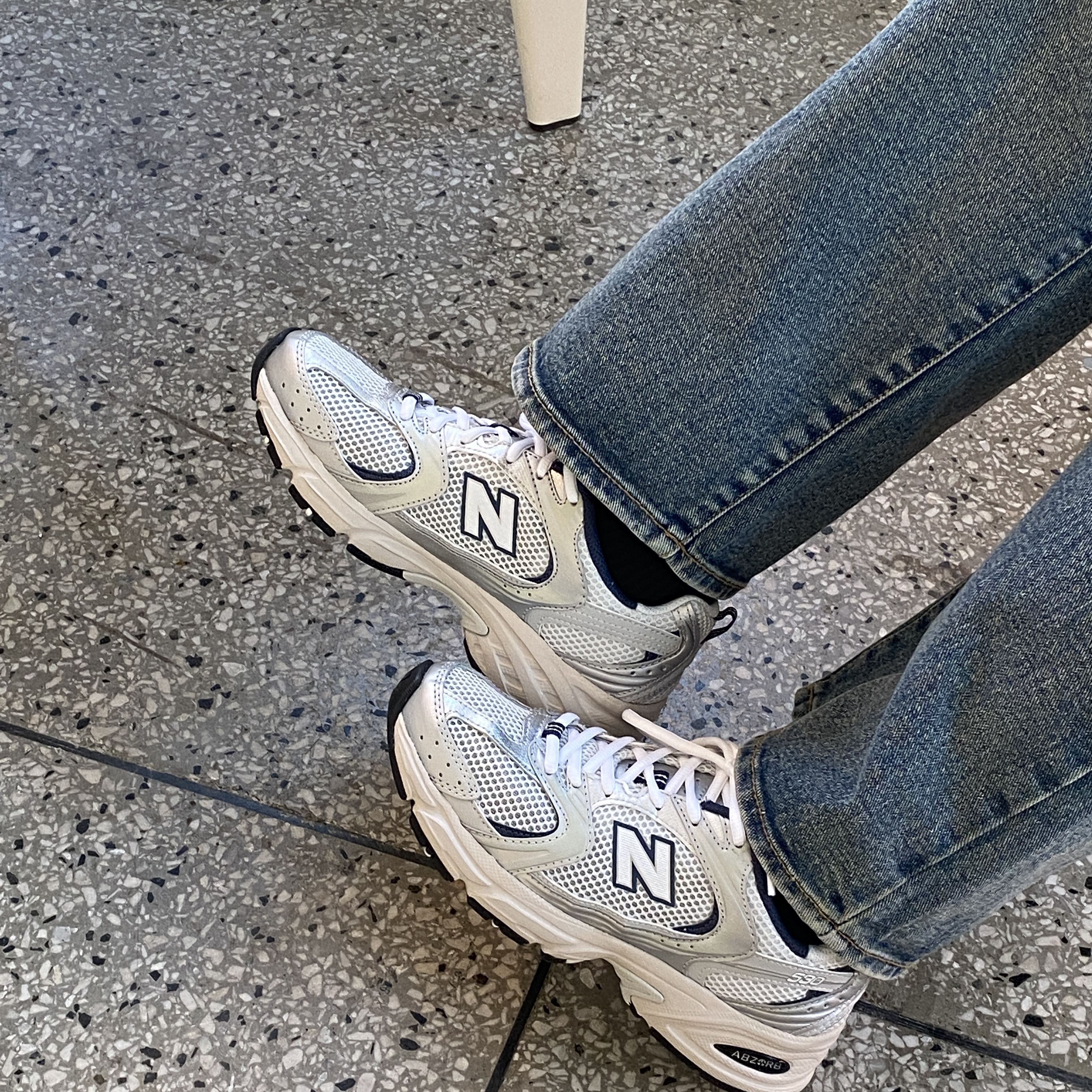 New Balance 530 Steel Grey 착용 스타일