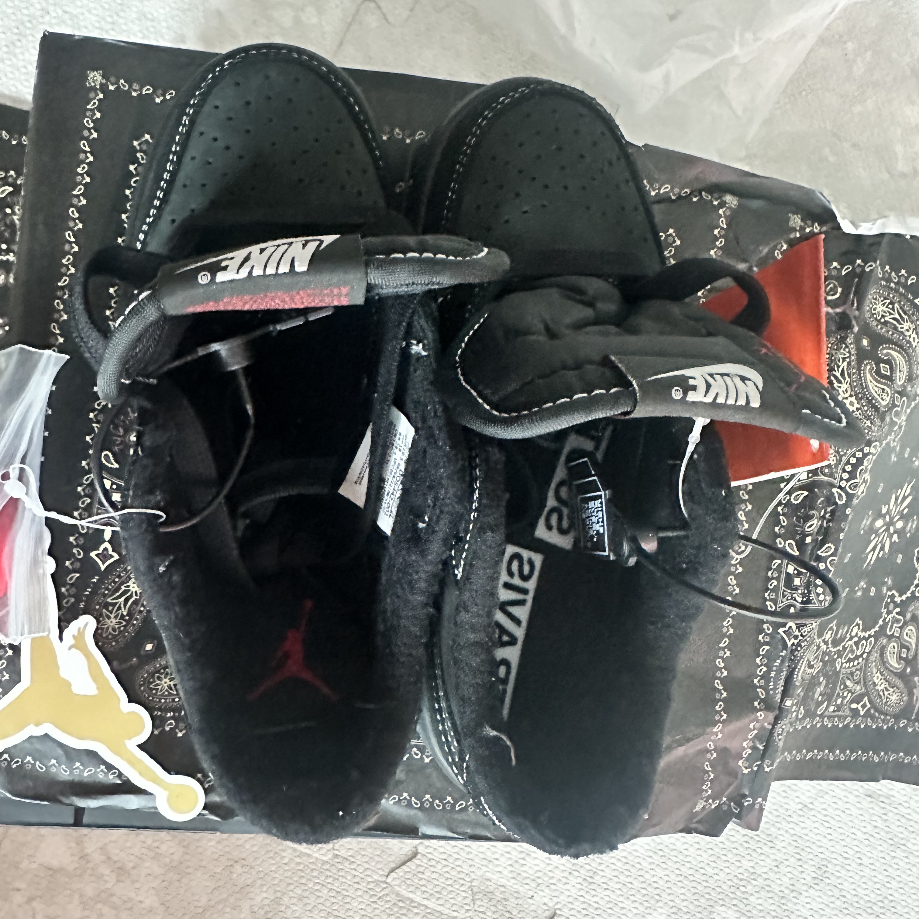 (PS) Jordan 1 x Travis Scott Retro Low OG SP Black Phantom 착용 스타일 - 1