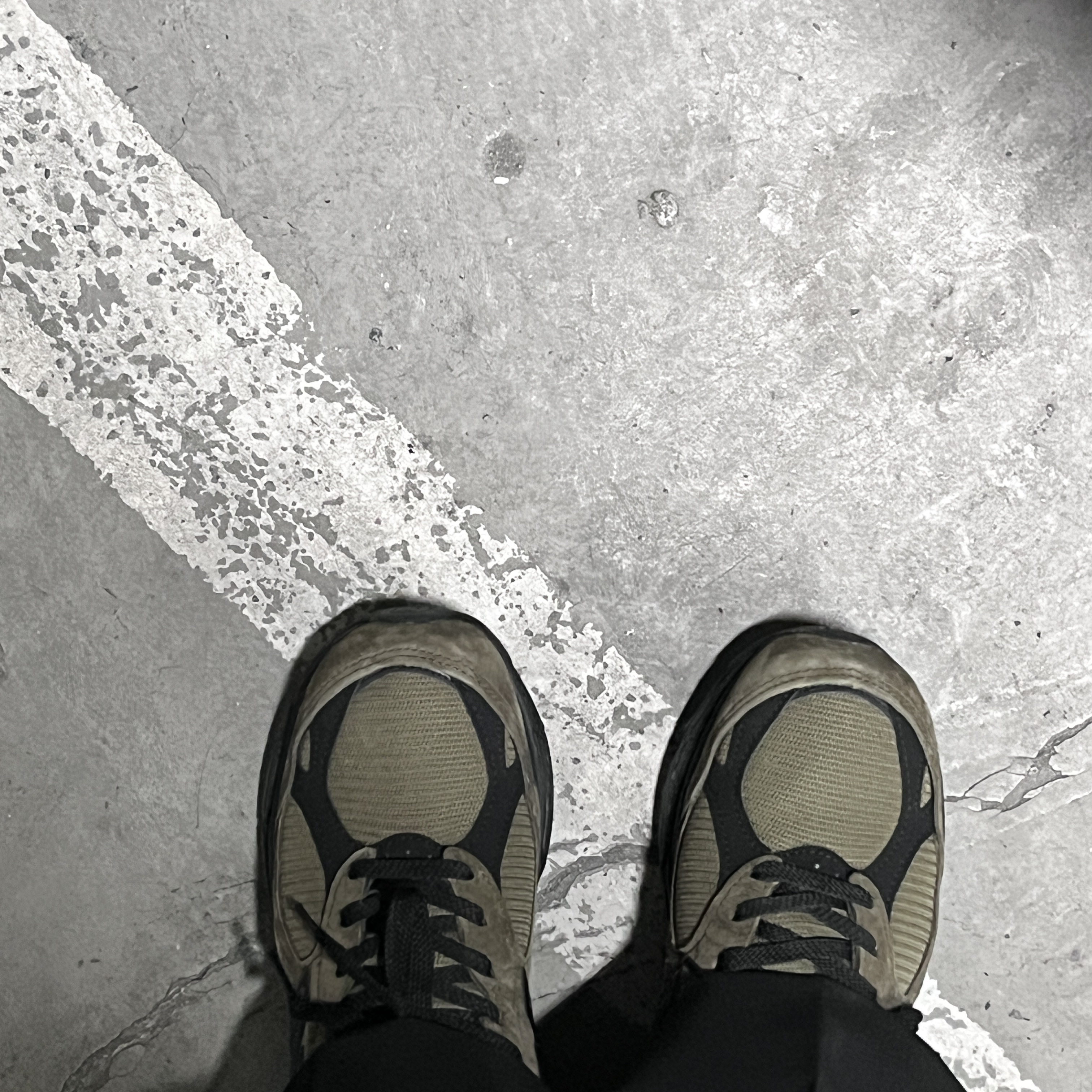 New Balance x JJJJound 990v3 Brown Black 착용 스타일