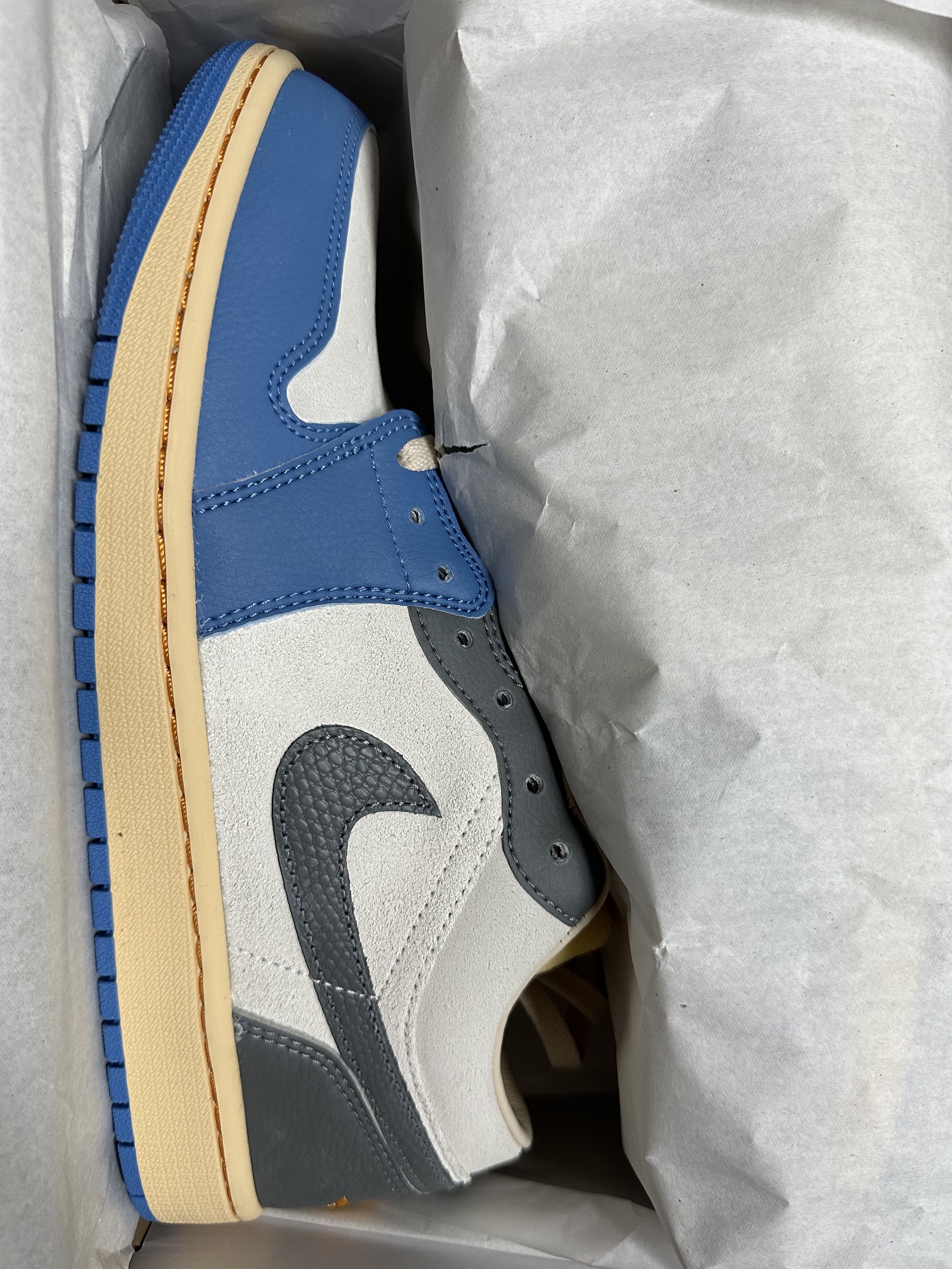Jordan 1 Low SE Tokyo 96 착용 스타일