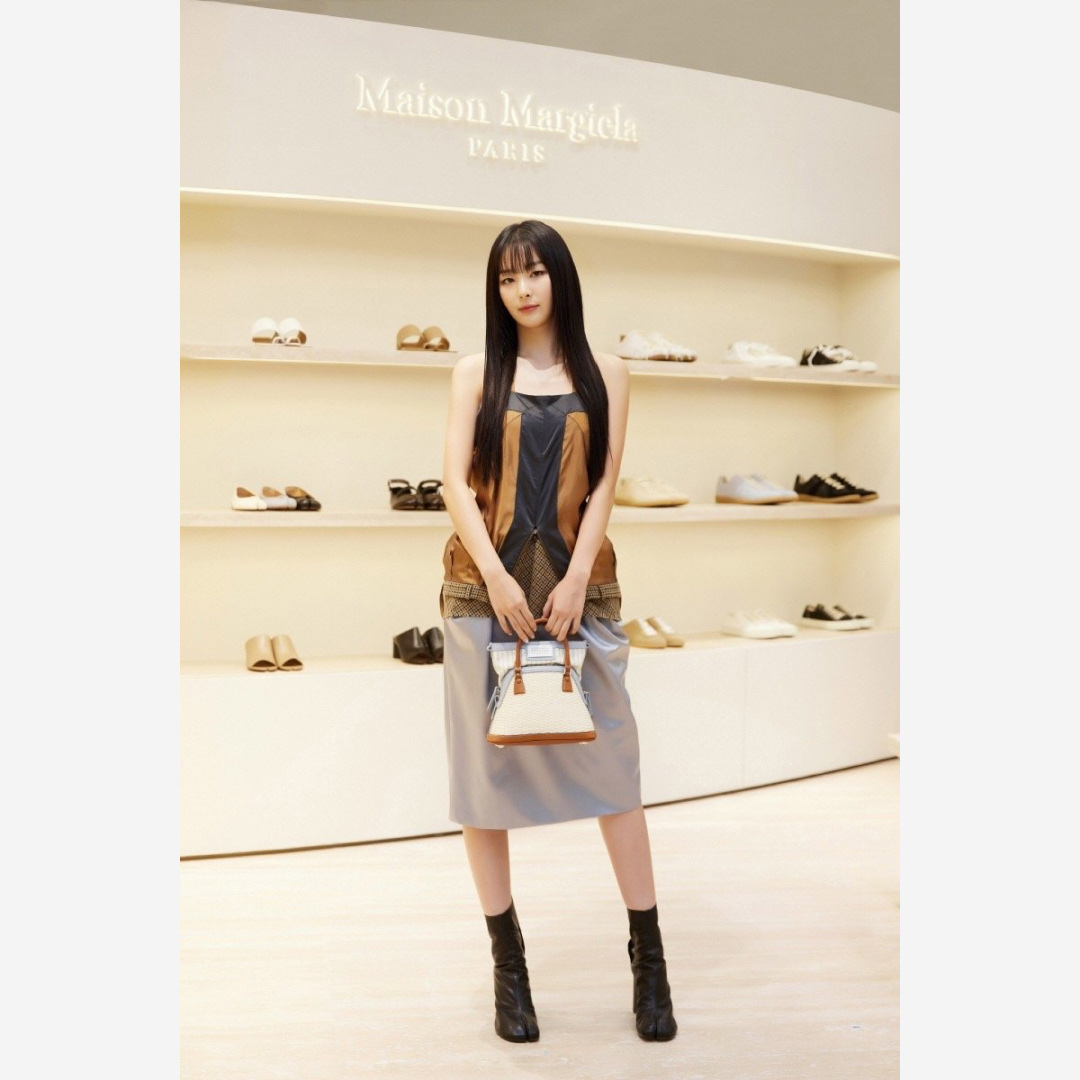 (W) Maison Margiela Tabi Ankle Boot Black 착용 스타일 - 3