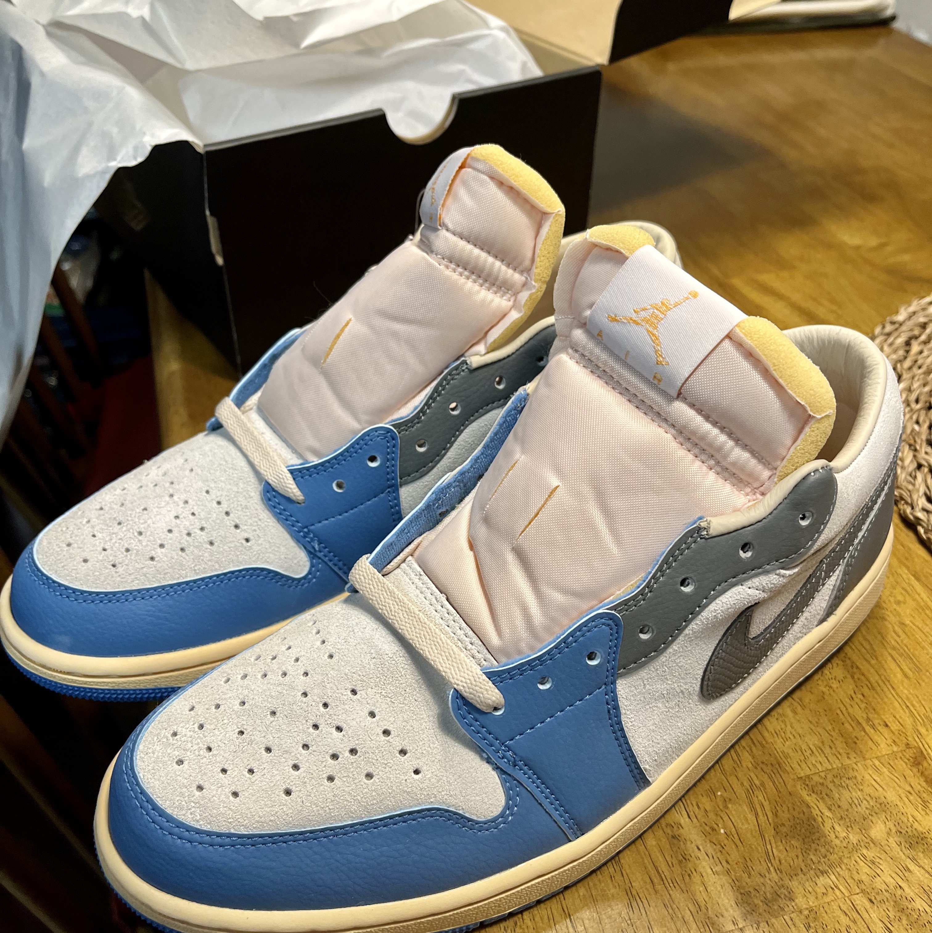 Jordan 1 Low SE Tokyo 96 착용 스타일