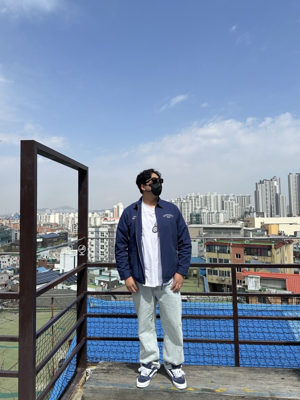 Vans Knu-Skool Navy True White 착용 스타일 - 2