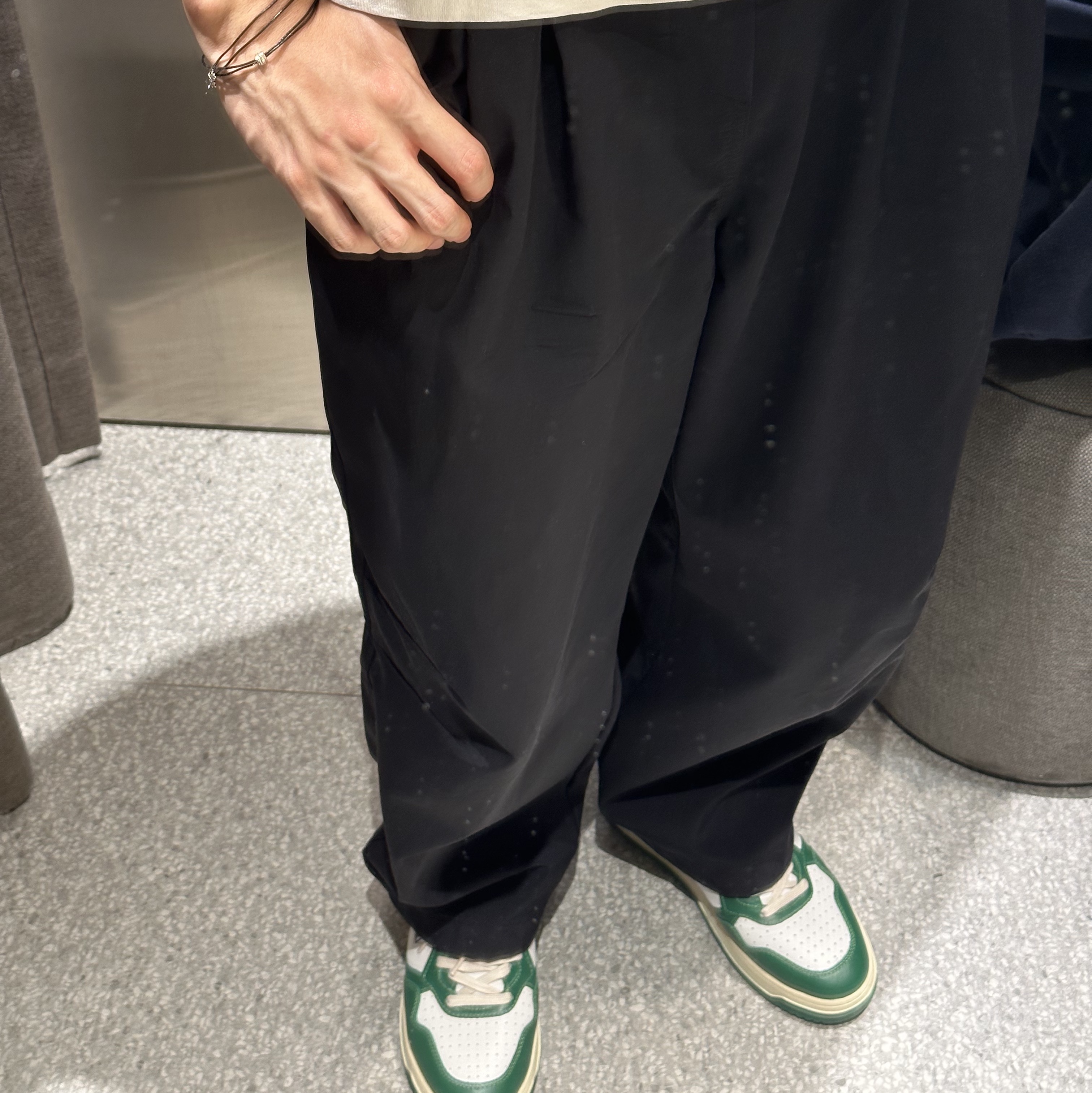 Autry Medalist Low Leather Sneakers Green White 착용 스타일